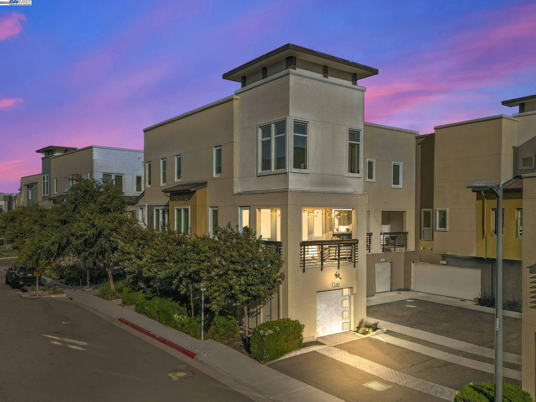 MLS: 41104470 Condo For Sale