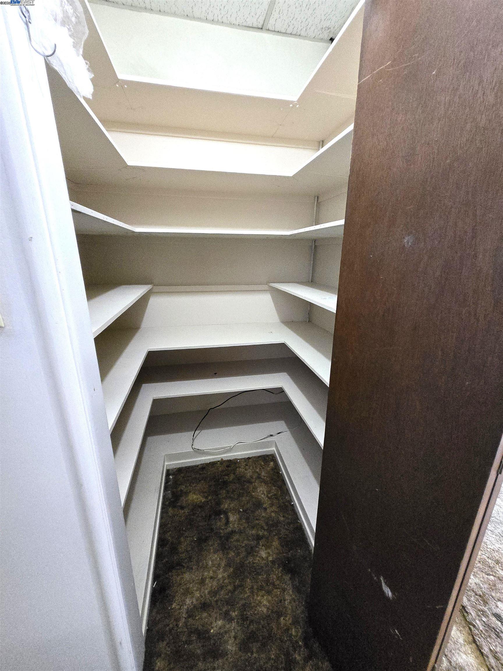 Detail Gallery Image 4 of 7 For , Oakland,  CA 94602 - – Beds | – Baths