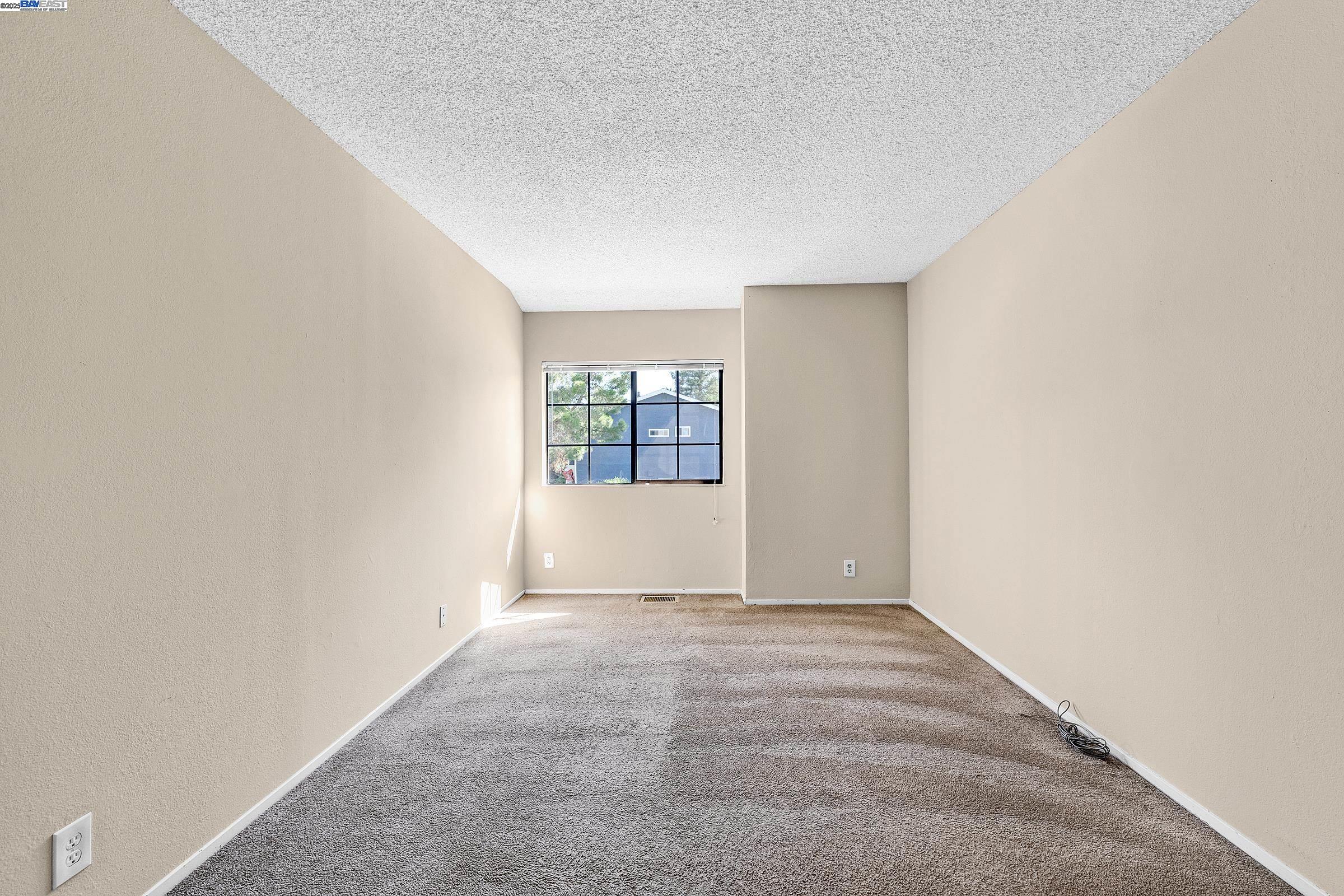 Detail Gallery Image 22 of 27 For 2555 Pine St, Martinez,  CA 94553 - 4 Beds | 2 Baths