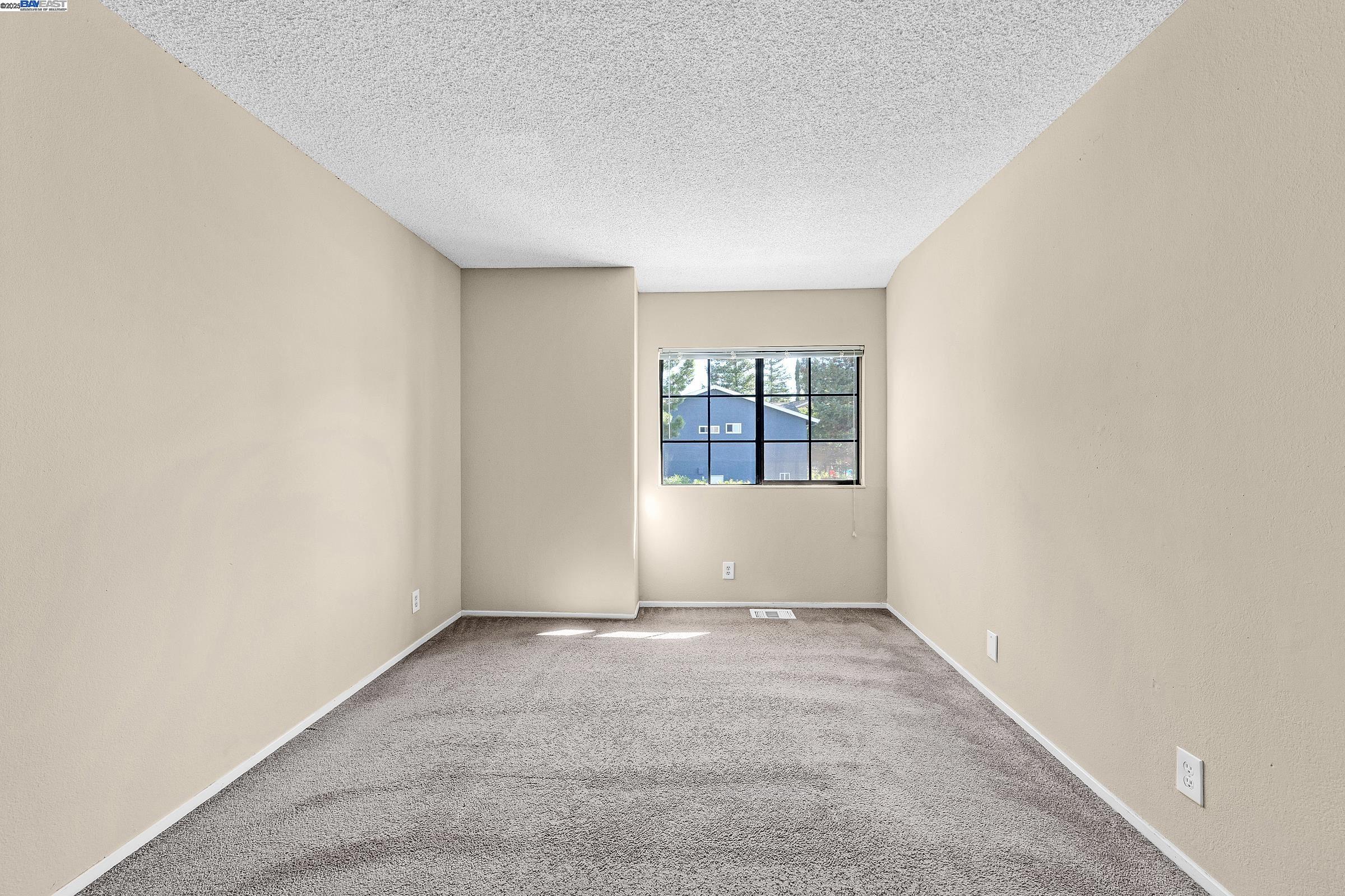Detail Gallery Image 23 of 27 For 2555 Pine St, Martinez,  CA 94553 - 4 Beds | 2 Baths
