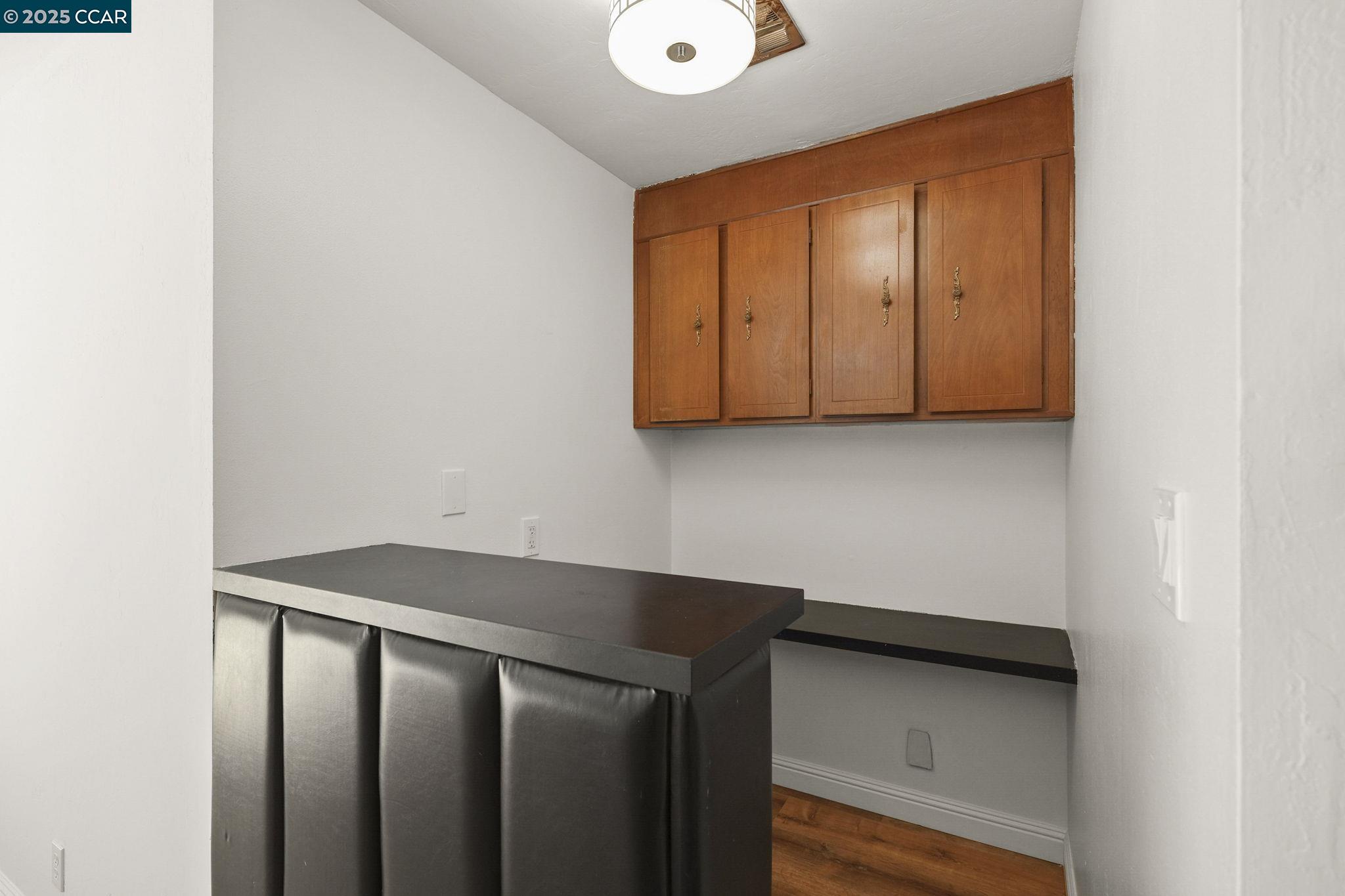 Detail Gallery Image 21 of 41 For 5550 Cold Water Drive, Castro Valley,  CA 94552 - 5 Beds | 3/1 Baths