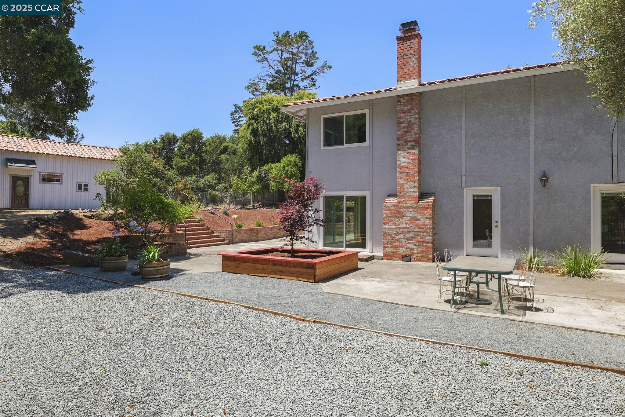 Detail Gallery Image 40 of 41 For 5550 Cold Water Drive, Castro Valley,  CA 94552 - 5 Beds | 3/1 Baths