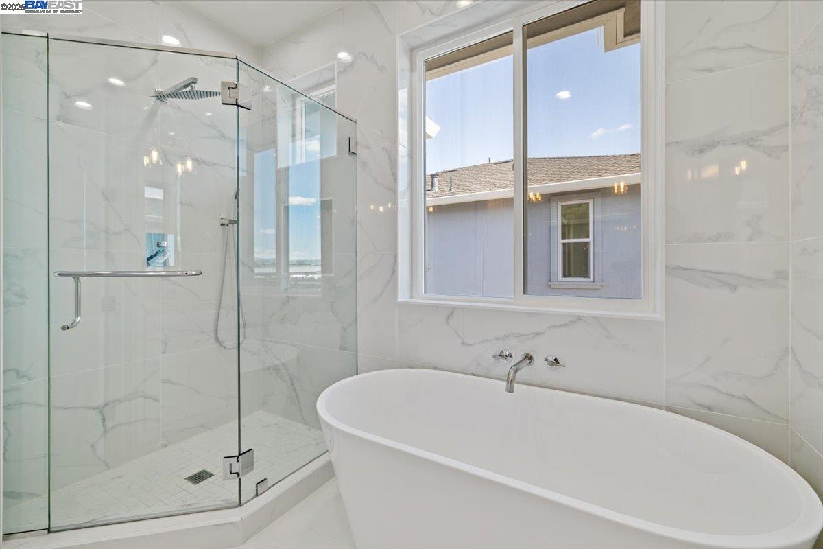 Detail Gallery Image 10 of 17 For 37282 Magnolia St, Newark,  CA 94560 - 4 Beds | 4/1 Baths