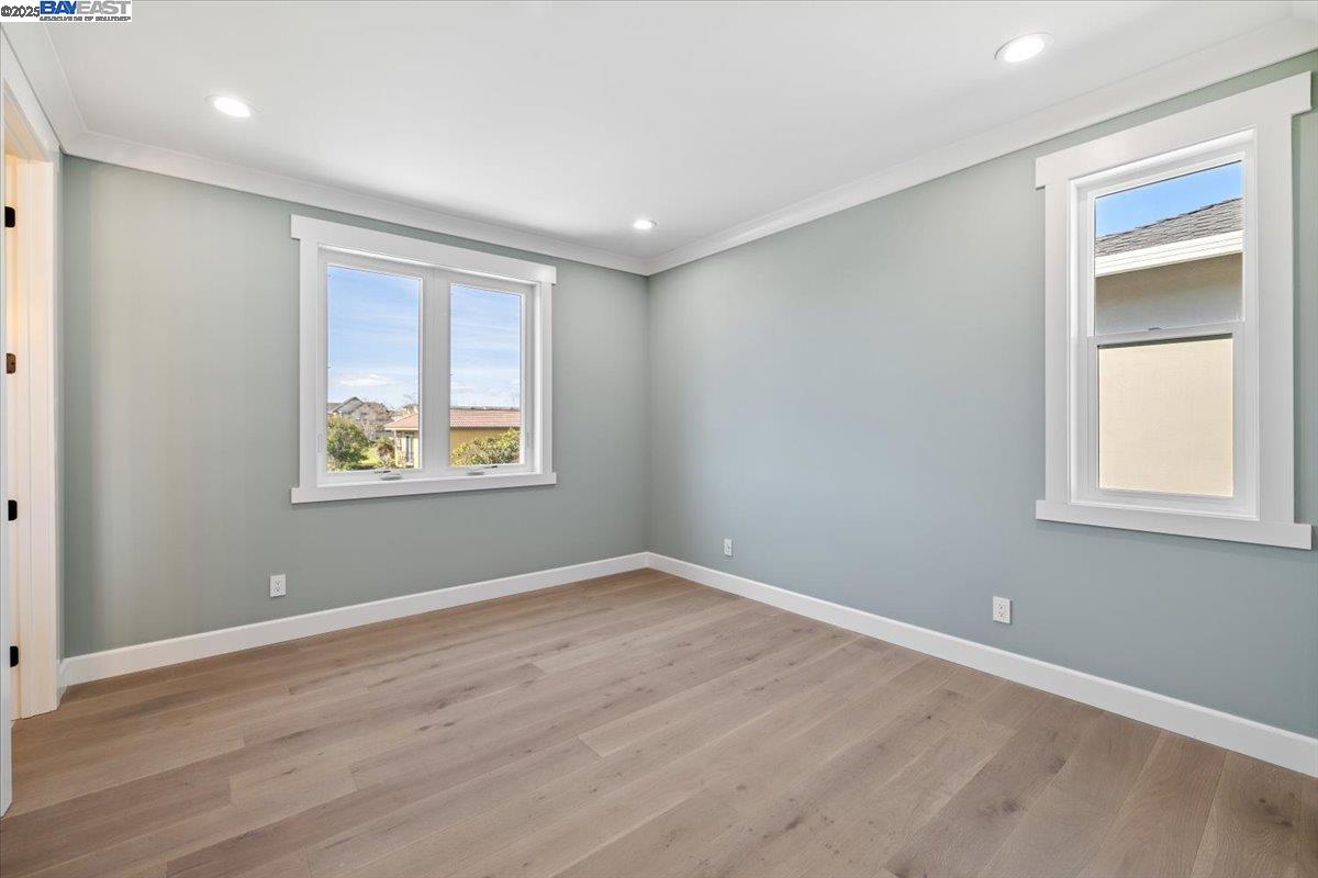Detail Gallery Image 13 of 17 For 37282 Magnolia St, Newark,  CA 94560 - 4 Beds | 4/1 Baths