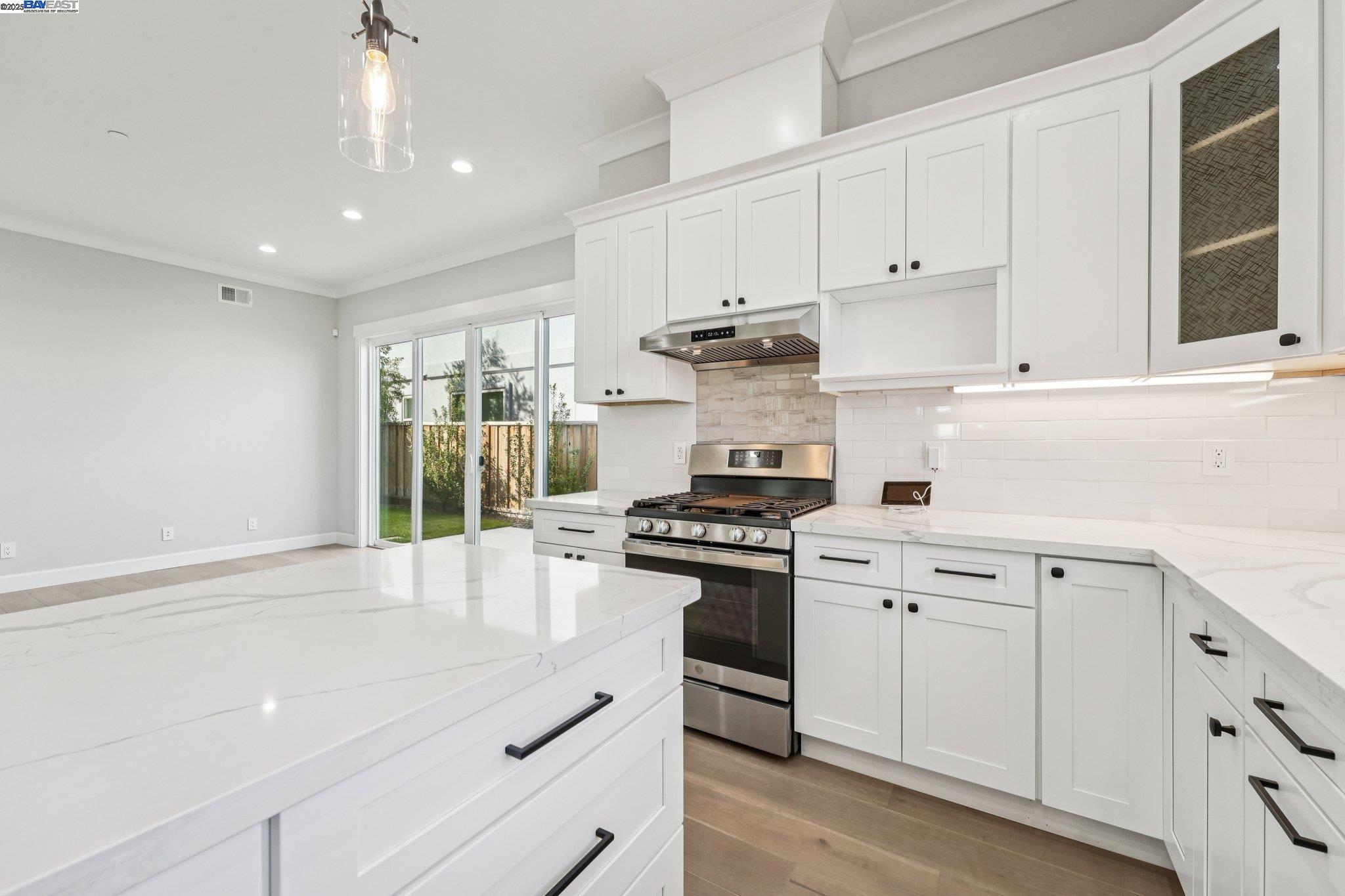 Detail Gallery Image 16 of 24 For 37282 Magnolia St, Newark,  CA 94560 - 4 Beds | 4/1 Baths