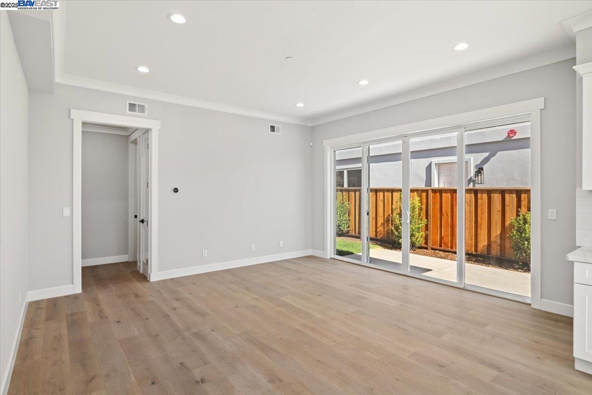 Detail Gallery Image 5 of 17 For 37282 Magnolia St, Newark,  CA 94560 - 4 Beds | 4/1 Baths