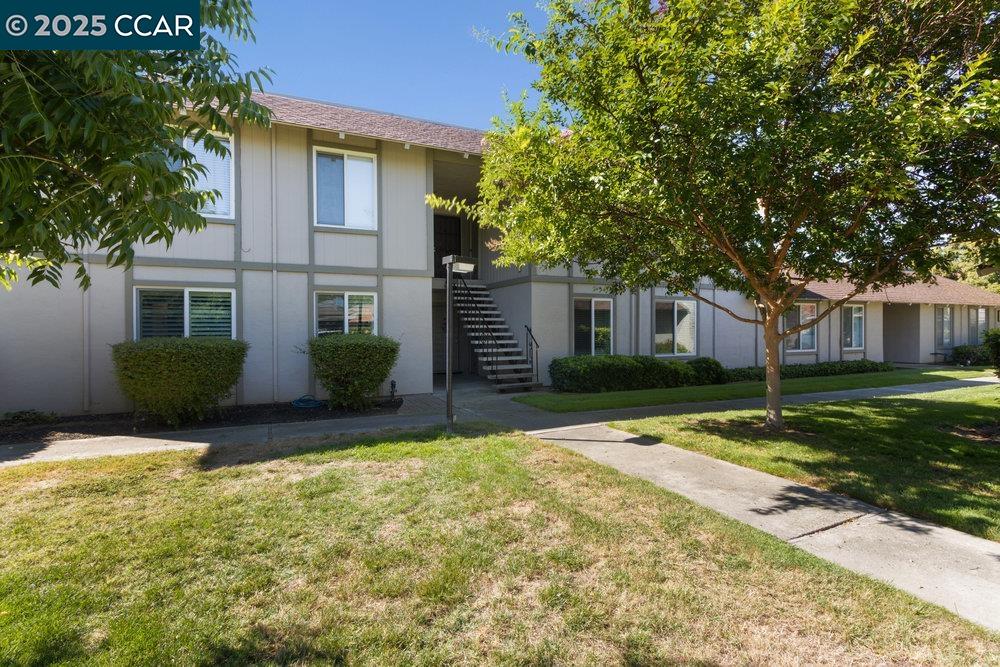 MLS: 41104475 Condo For Sale