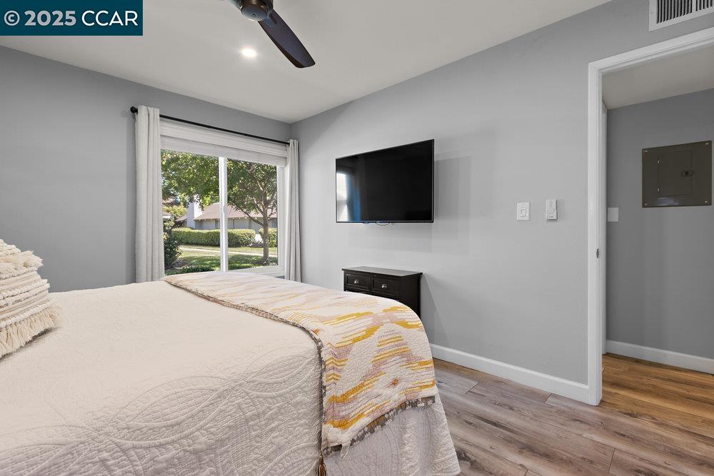 Detail Gallery Image 13 of 31 For 825 Oak Grove Rd #29,  Concord,  CA 94518 - 2 Beds | 1 Baths