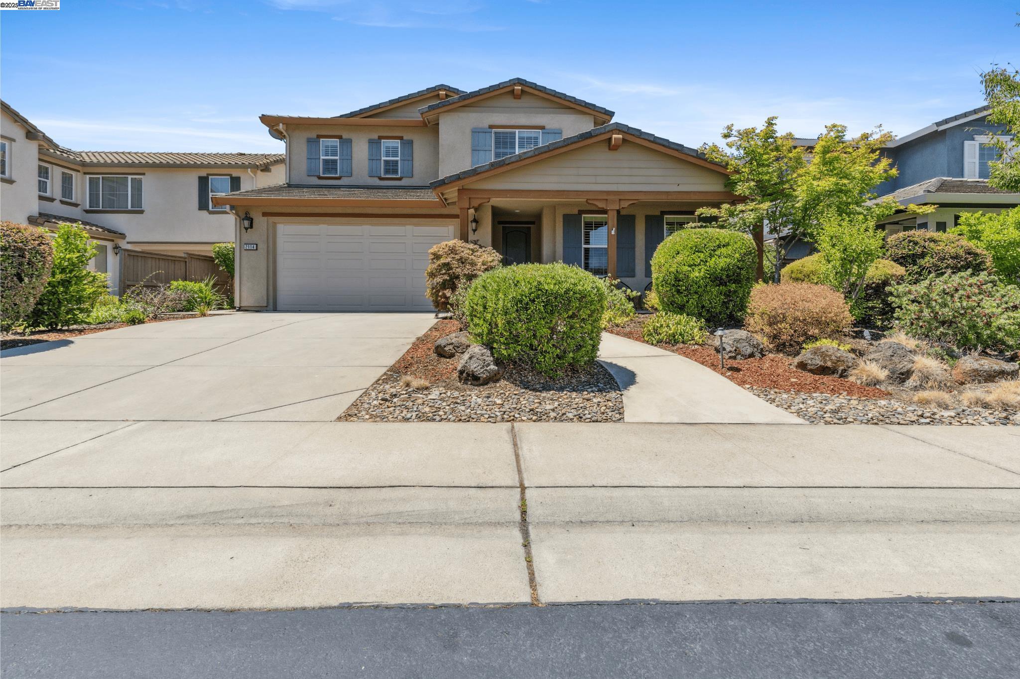 Detail Gallery Image 1 of 51 For 2114 Ranch View Dr, Rocklin,  CA 95765 - 5 Beds | 3 Baths