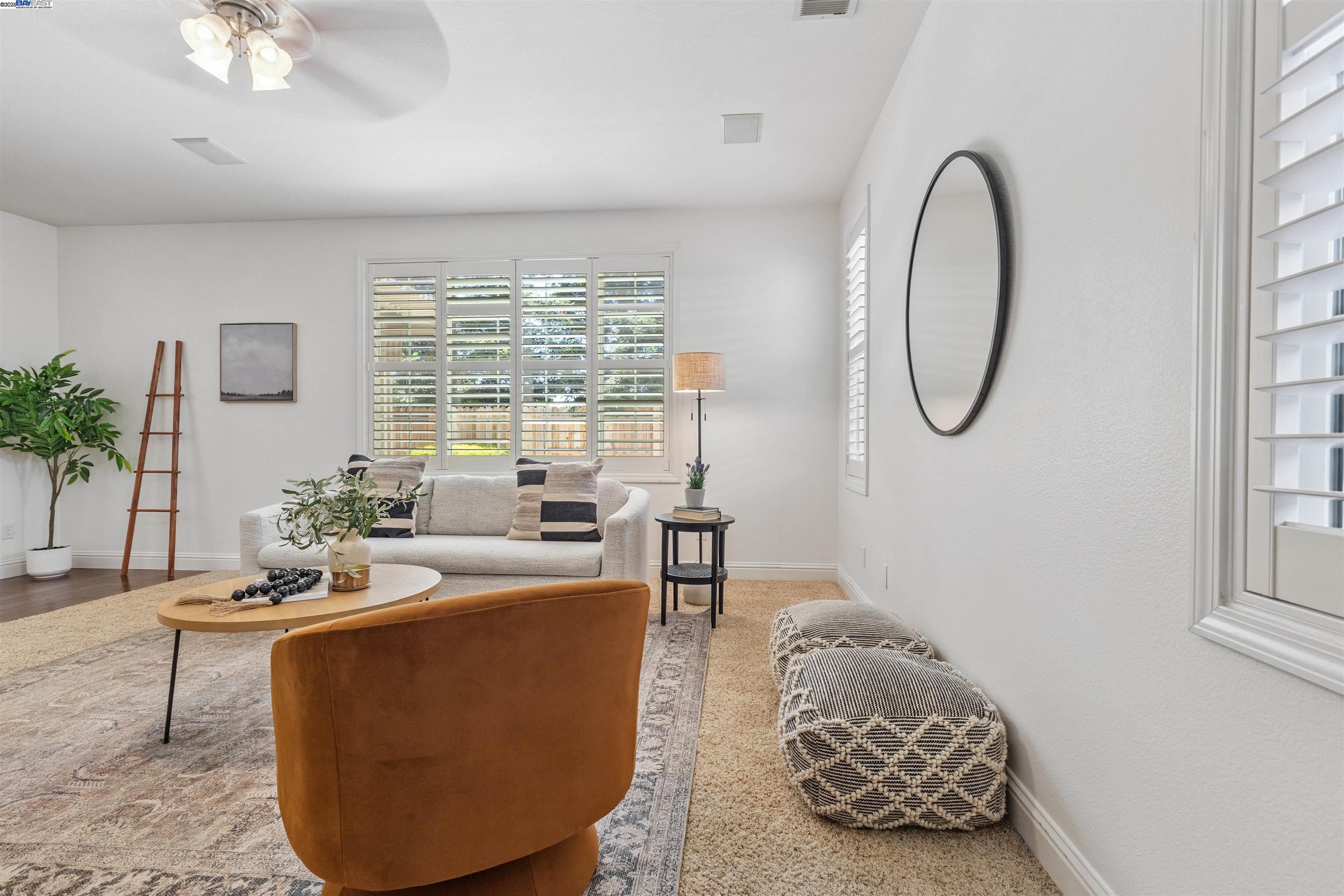 Detail Gallery Image 11 of 51 For 2114 Ranch View Dr, Rocklin,  CA 95765 - 5 Beds | 3 Baths