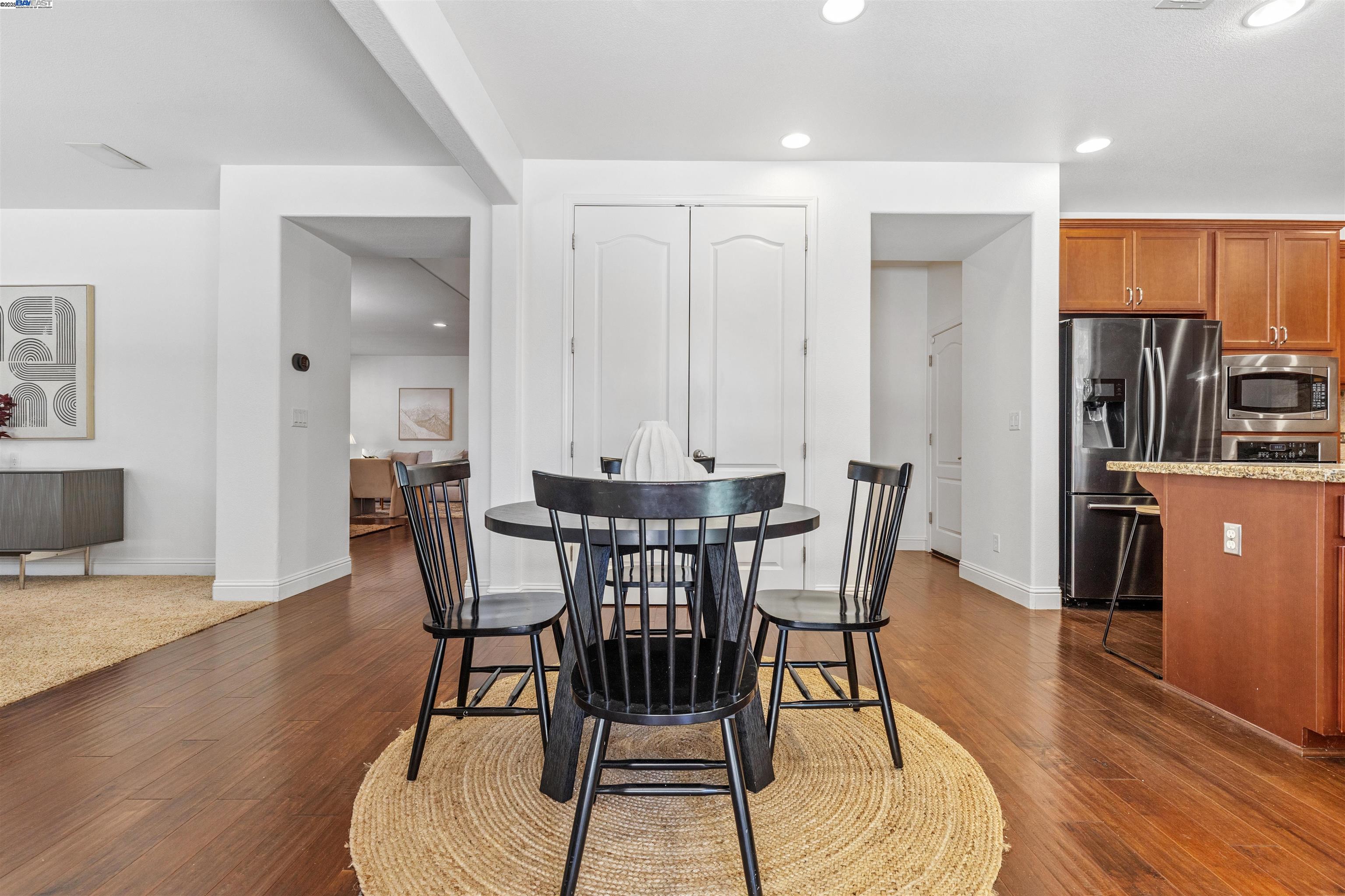 Detail Gallery Image 12 of 51 For 2114 Ranch View Dr, Rocklin,  CA 95765 - 5 Beds | 3 Baths