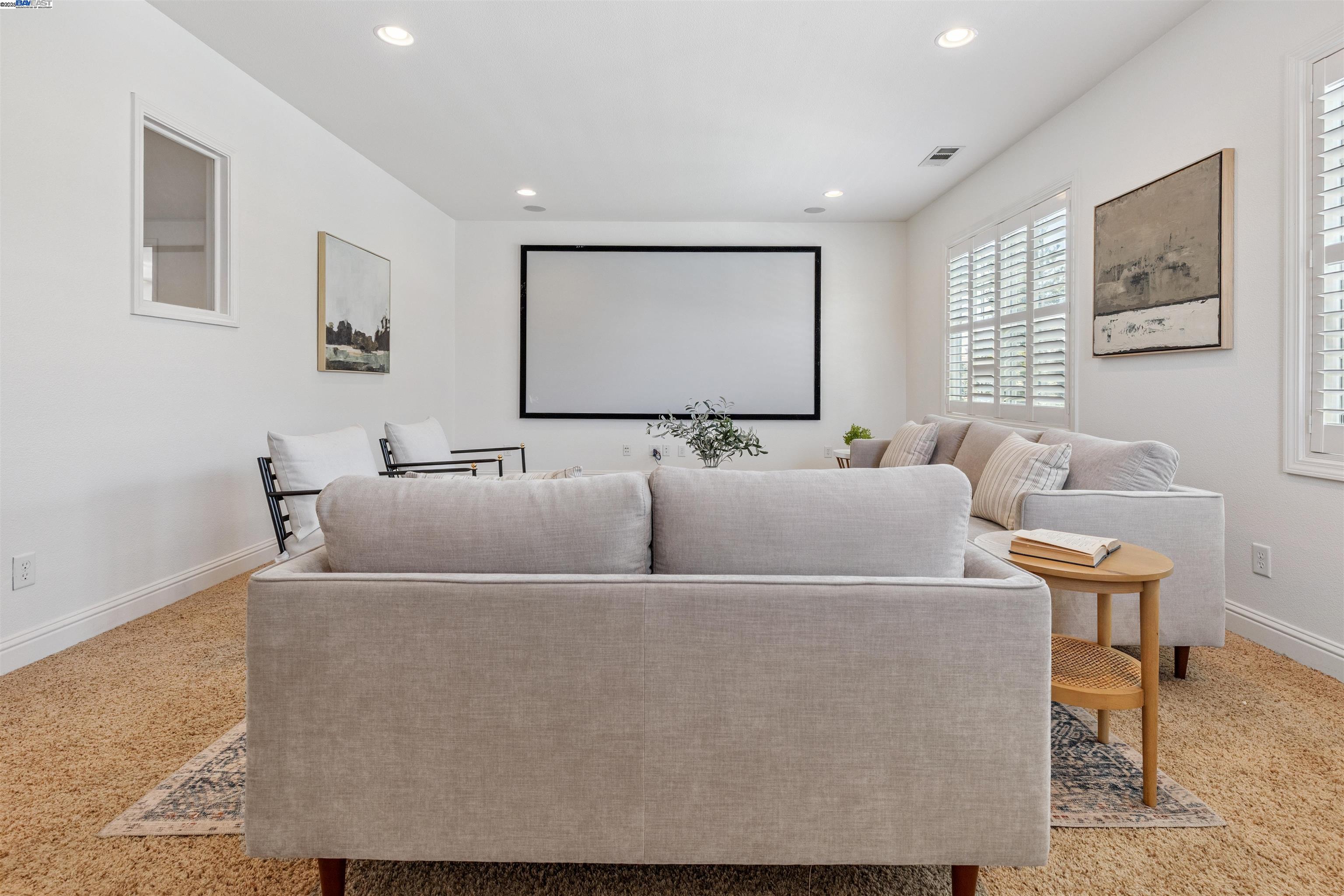 Detail Gallery Image 14 of 51 For 2114 Ranch View Dr, Rocklin,  CA 95765 - 5 Beds | 3 Baths