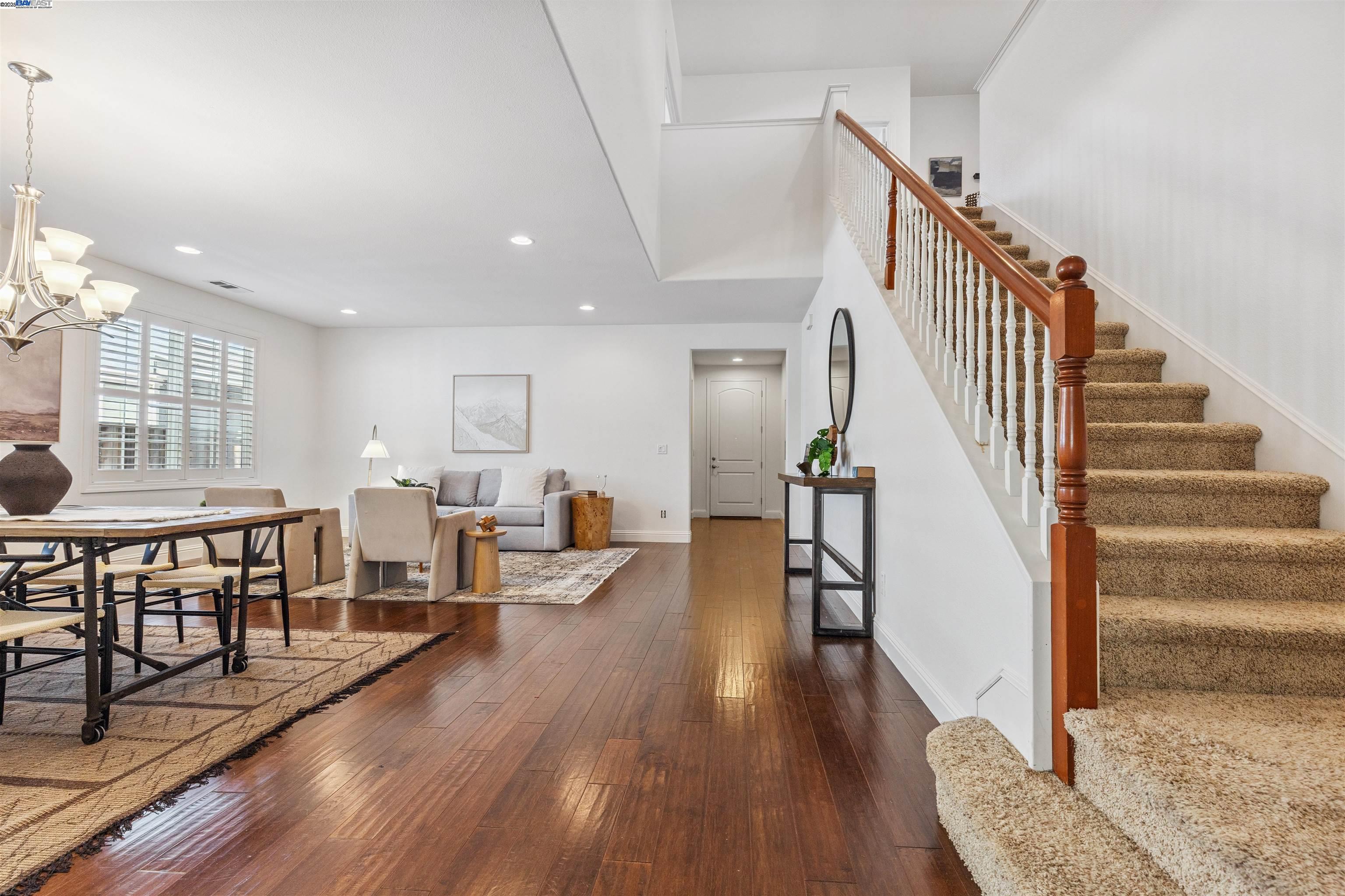 Detail Gallery Image 3 of 51 For 2114 Ranch View Dr, Rocklin,  CA 95765 - 5 Beds | 3 Baths
