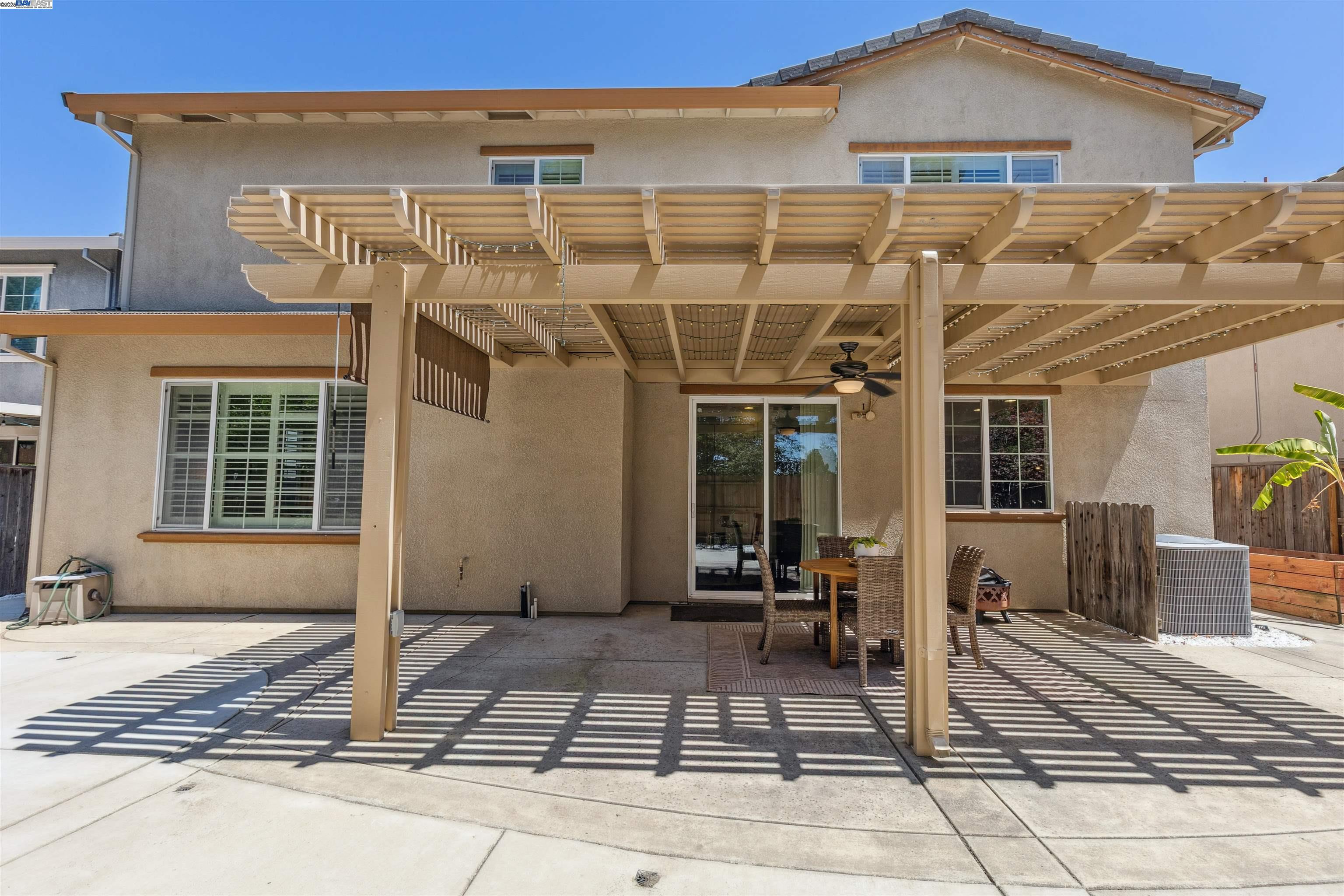 Detail Gallery Image 33 of 51 For 2114 Ranch View Dr, Rocklin,  CA 95765 - 5 Beds | 3 Baths