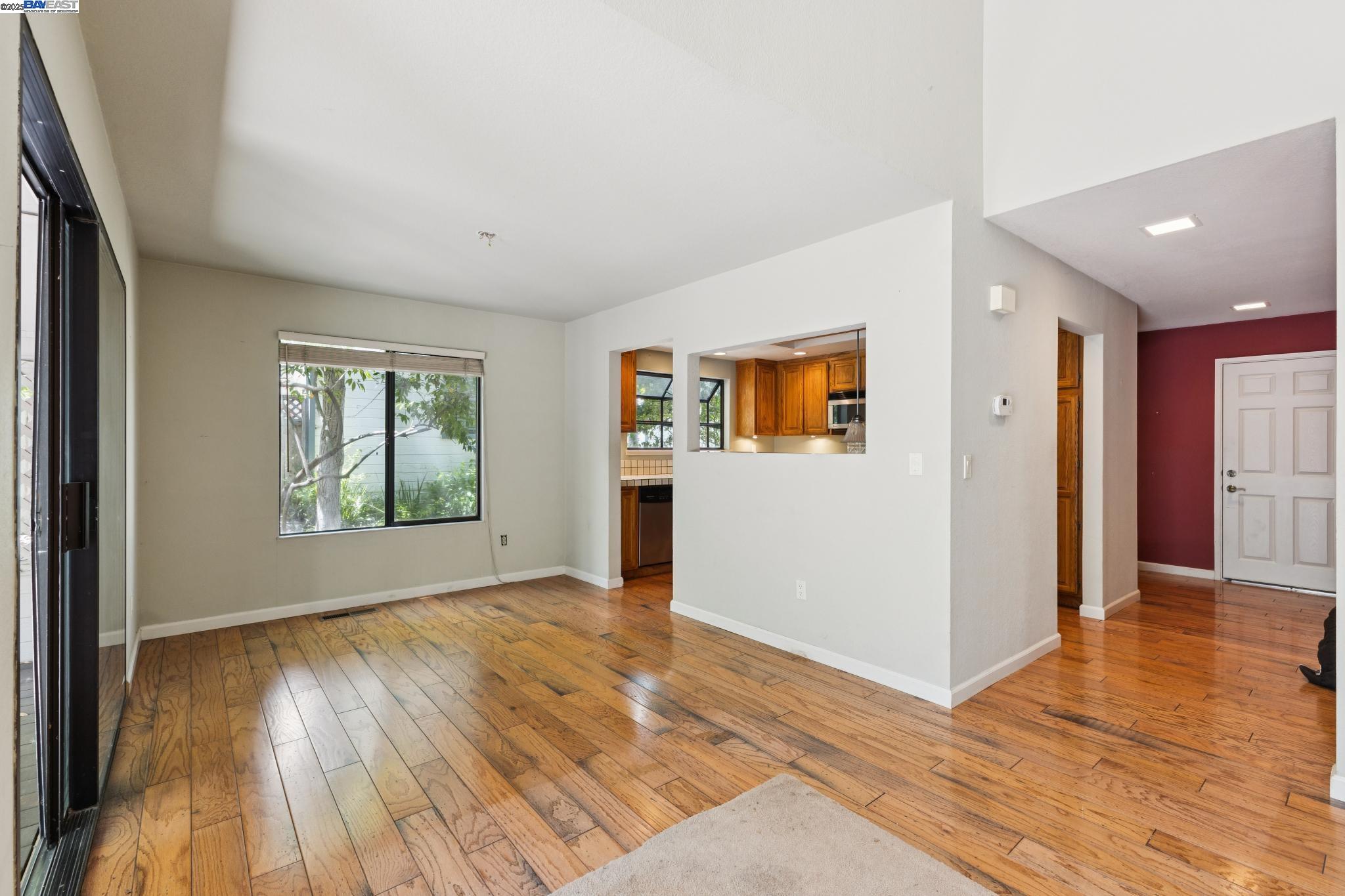 Detail Gallery Image 12 of 46 For 40 Silktree Ct, Danville,  CA 94526 - 3 Beds | 2/1 Baths