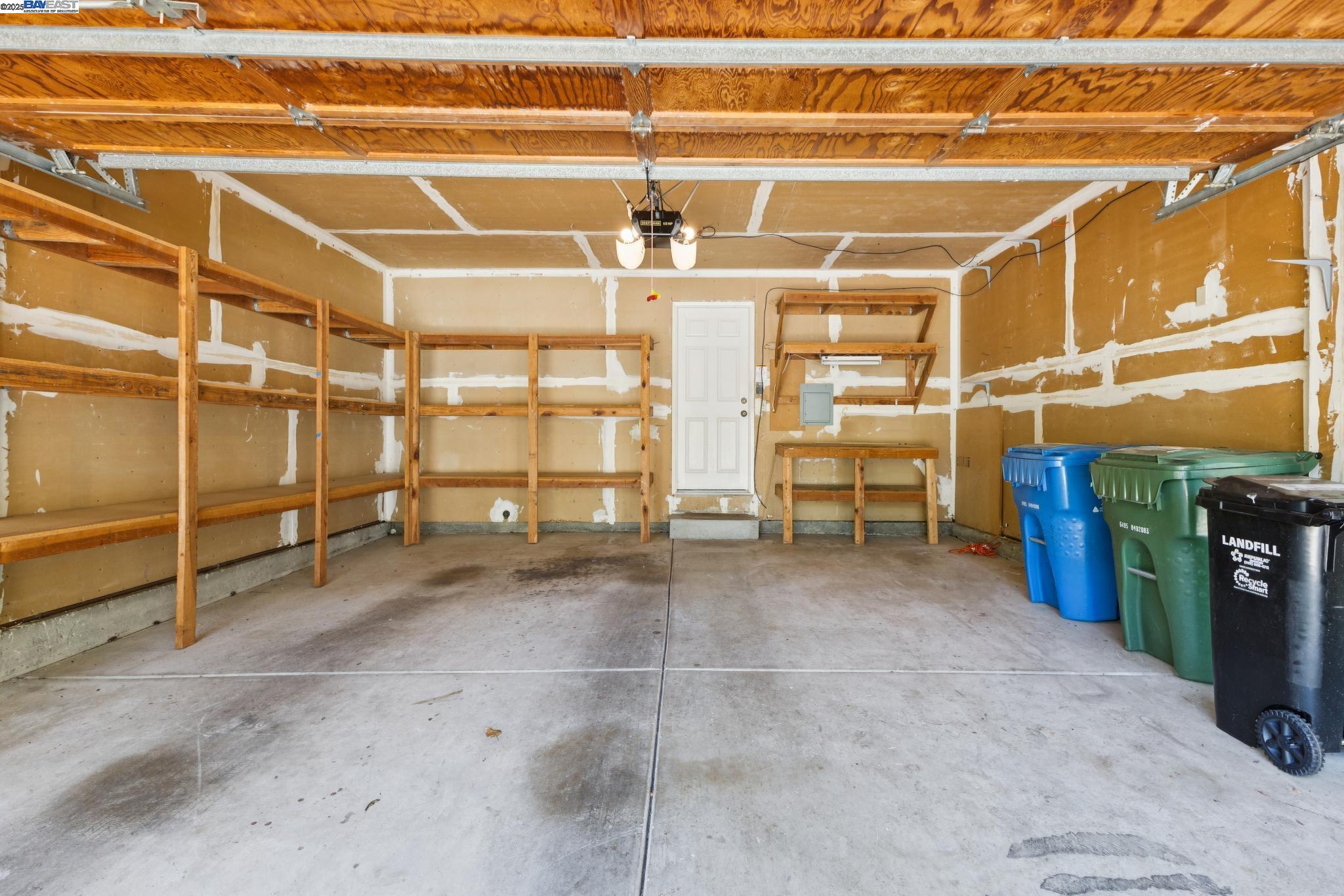 Detail Gallery Image 35 of 46 For 40 Silktree Ct, Danville,  CA 94526 - 3 Beds | 2/1 Baths