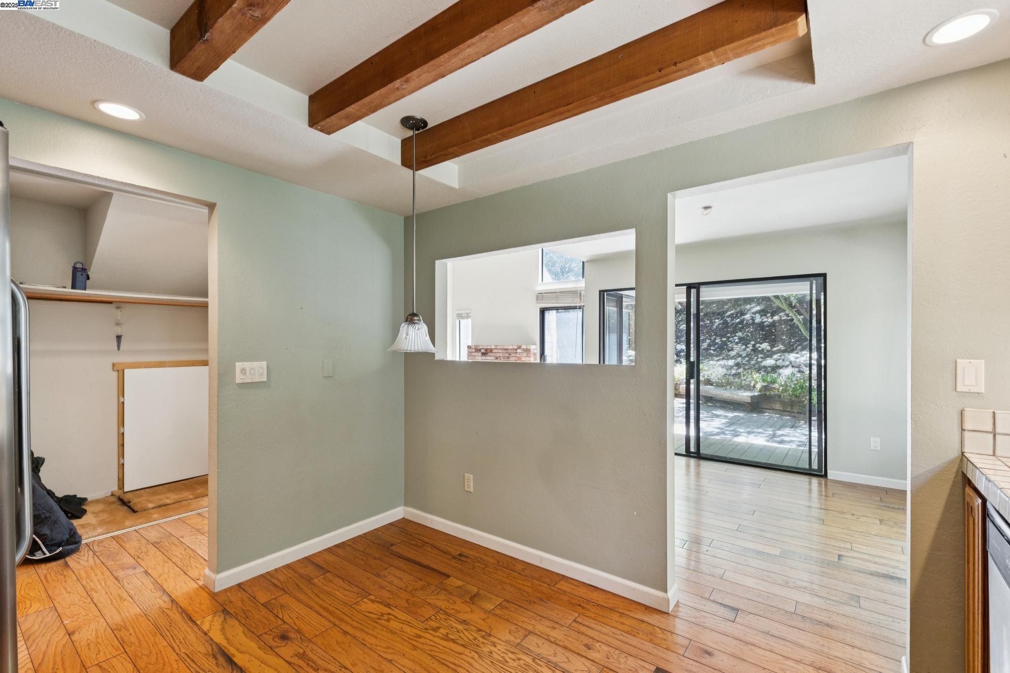 Detail Gallery Image 8 of 46 For 40 Silktree Ct, Danville,  CA 94526 - 3 Beds | 2/1 Baths