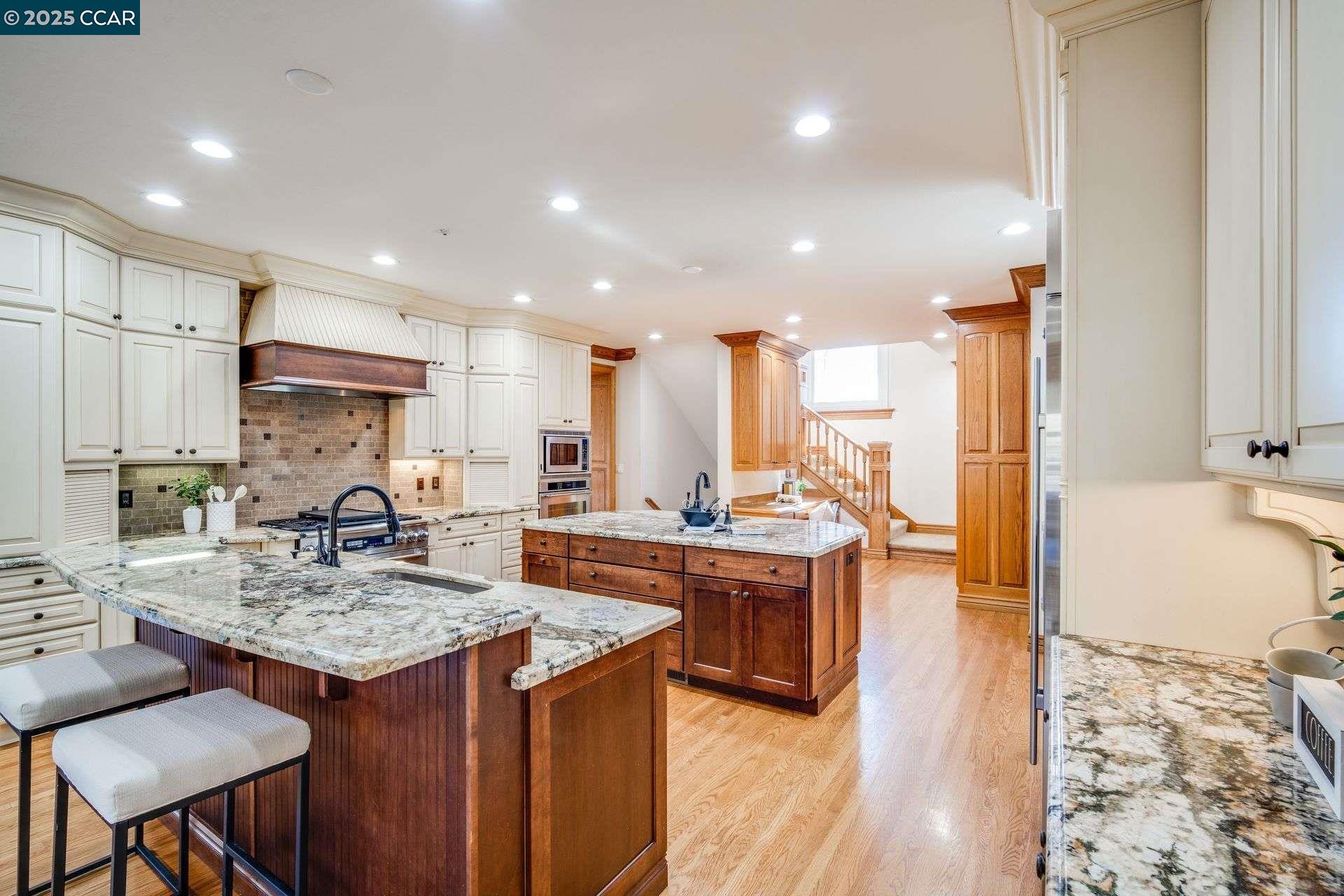 Detail Gallery Image 11 of 60 For 2420 Diablo Lakes Ln, Diablo,  CA 94528 - 6 Beds | 5/2 Baths