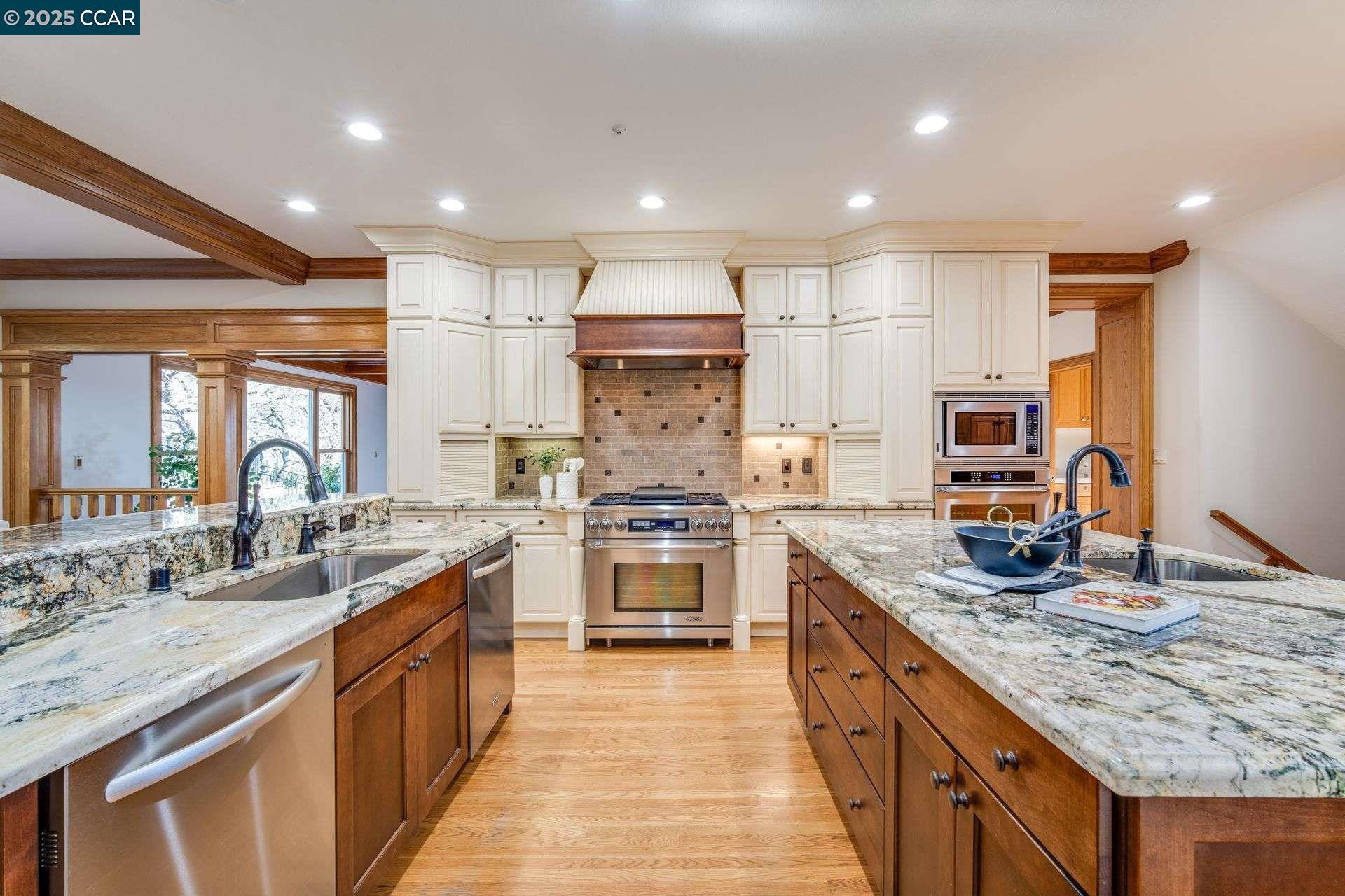 Detail Gallery Image 13 of 60 For 2420 Diablo Lakes Ln, Diablo,  CA 94528 - 6 Beds | 5/2 Baths