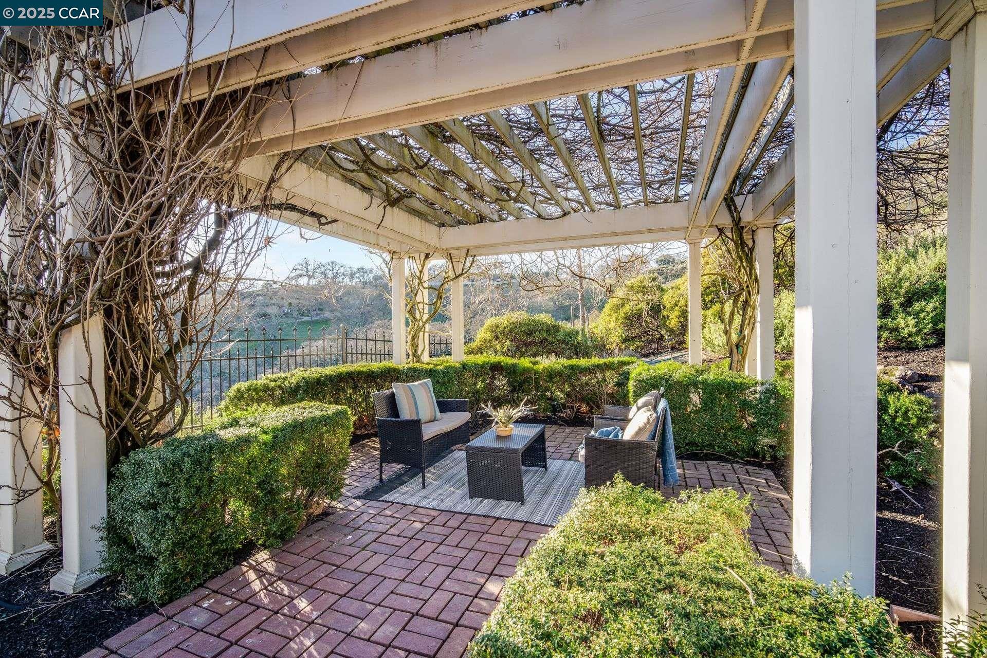 Detail Gallery Image 19 of 60 For 2420 Diablo Lakes Ln, Diablo,  CA 94528 - 6 Beds | 5/2 Baths