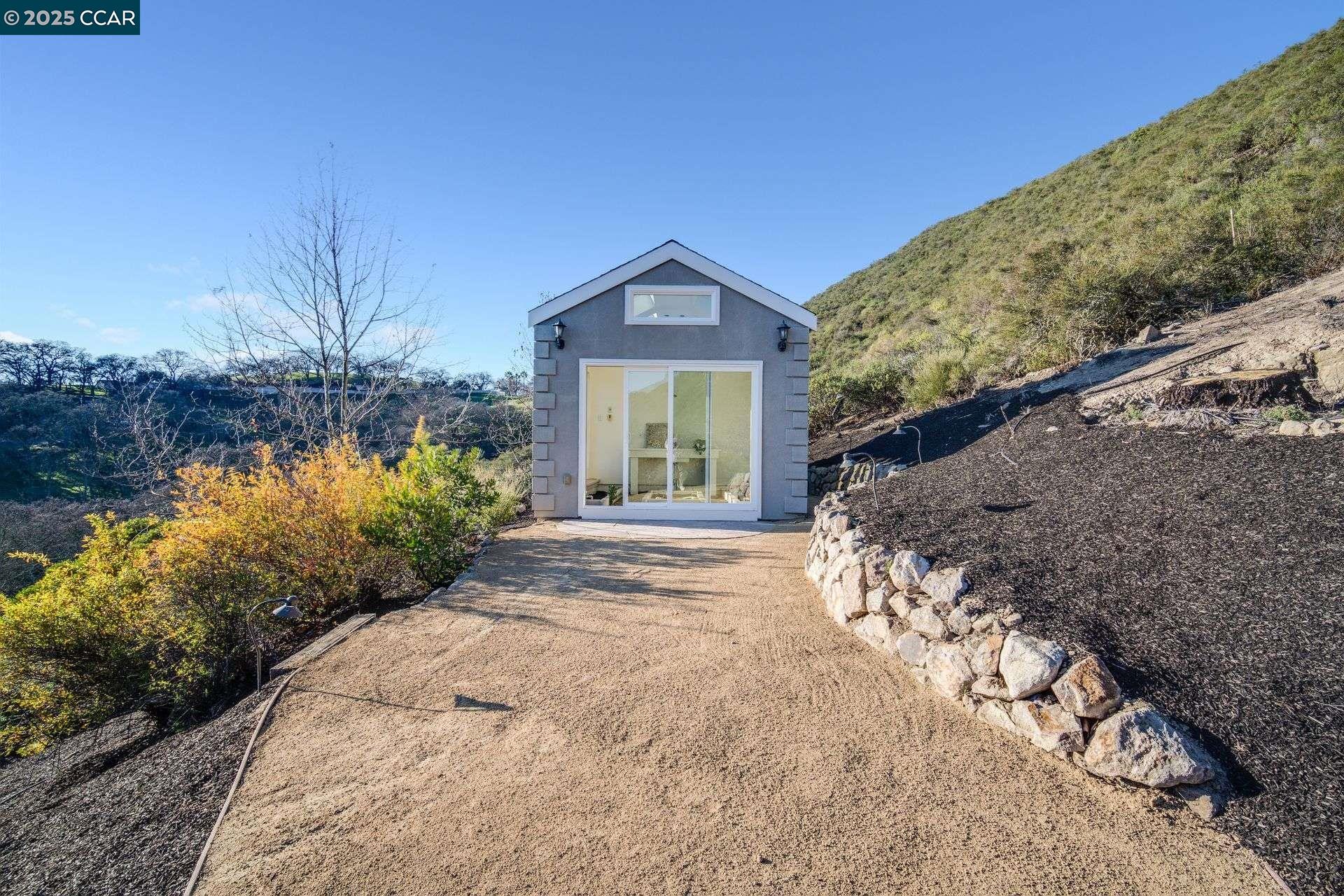 Detail Gallery Image 43 of 60 For 2420 Diablo Lakes Ln, Diablo,  CA 94528 - 6 Beds | 5/2 Baths