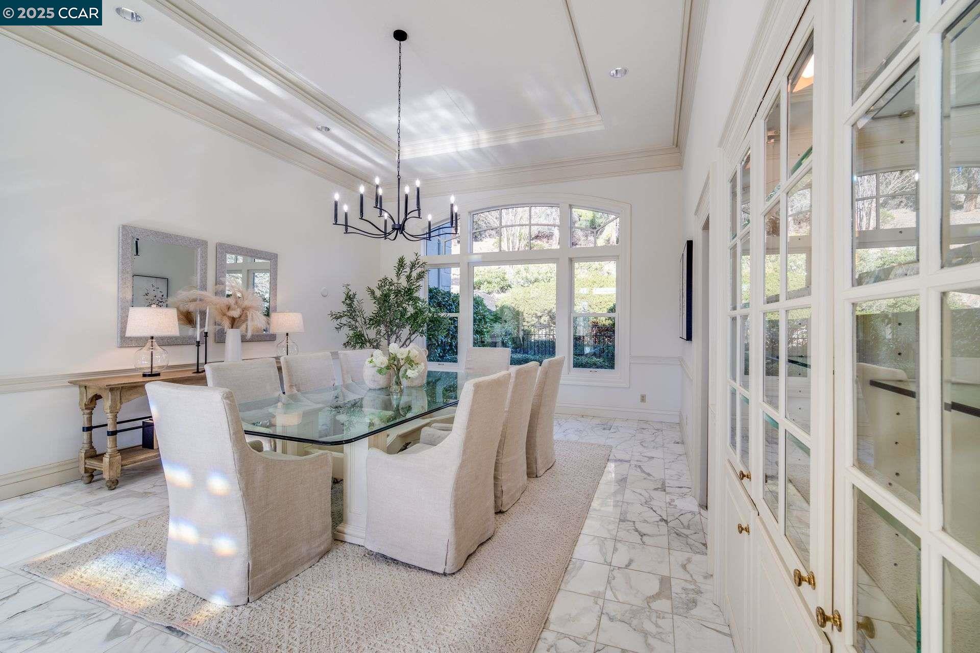 Detail Gallery Image 8 of 60 For 2420 Diablo Lakes Ln, Diablo,  CA 94528 - 6 Beds | 5/2 Baths