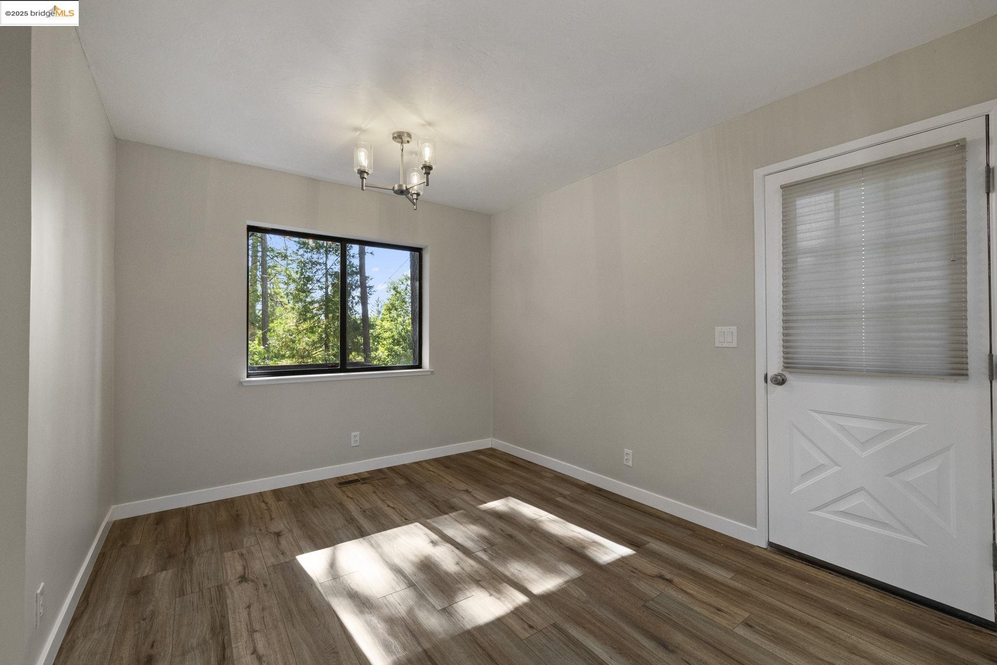 Detail Gallery Image 11 of 38 For 22693 Tamarack Dr, Twain Harte,  CA 95383 - 3 Beds | 2/1 Baths