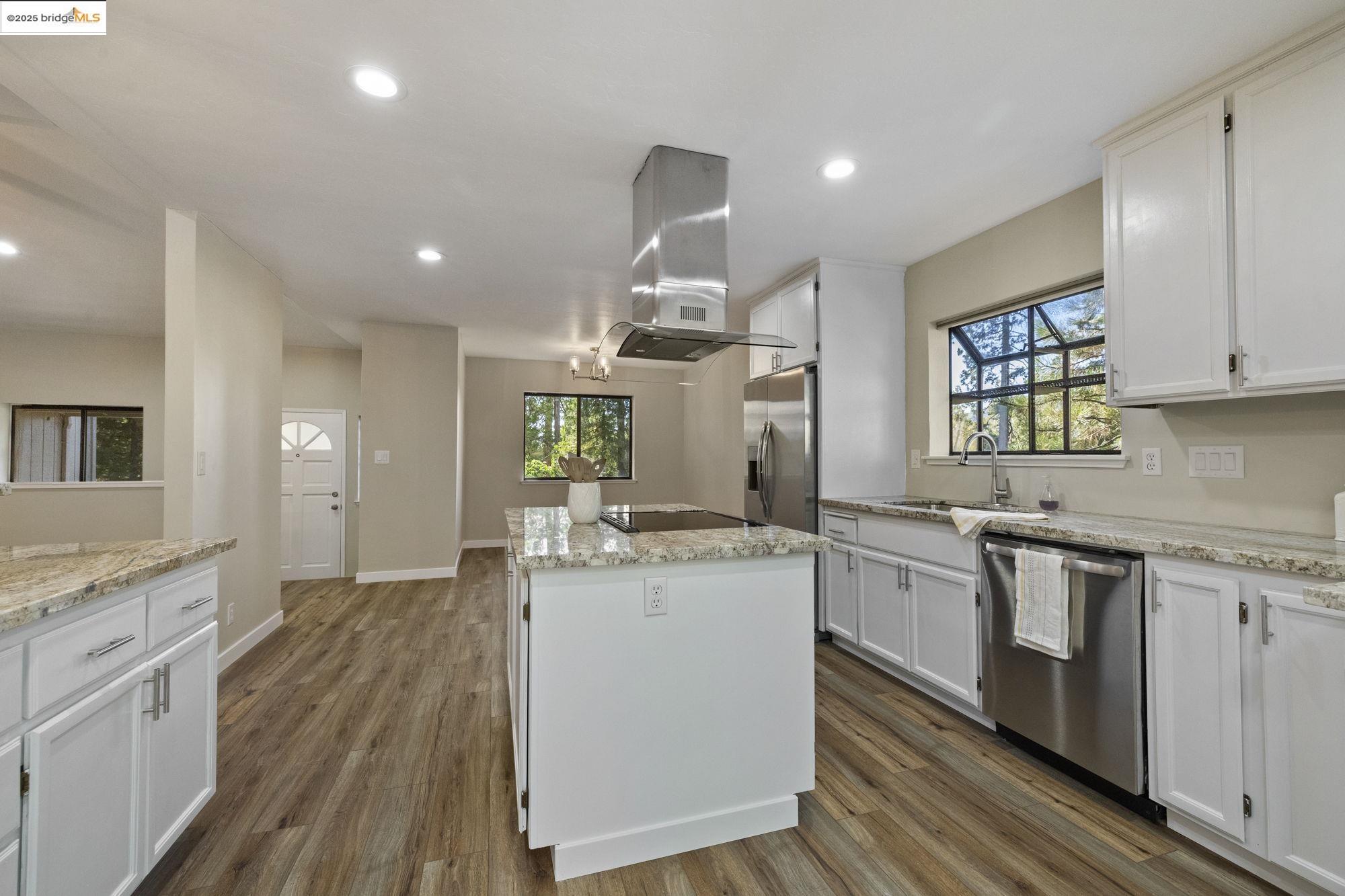 Detail Gallery Image 12 of 38 For 22693 Tamarack Dr, Twain Harte,  CA 95383 - 3 Beds | 2/1 Baths