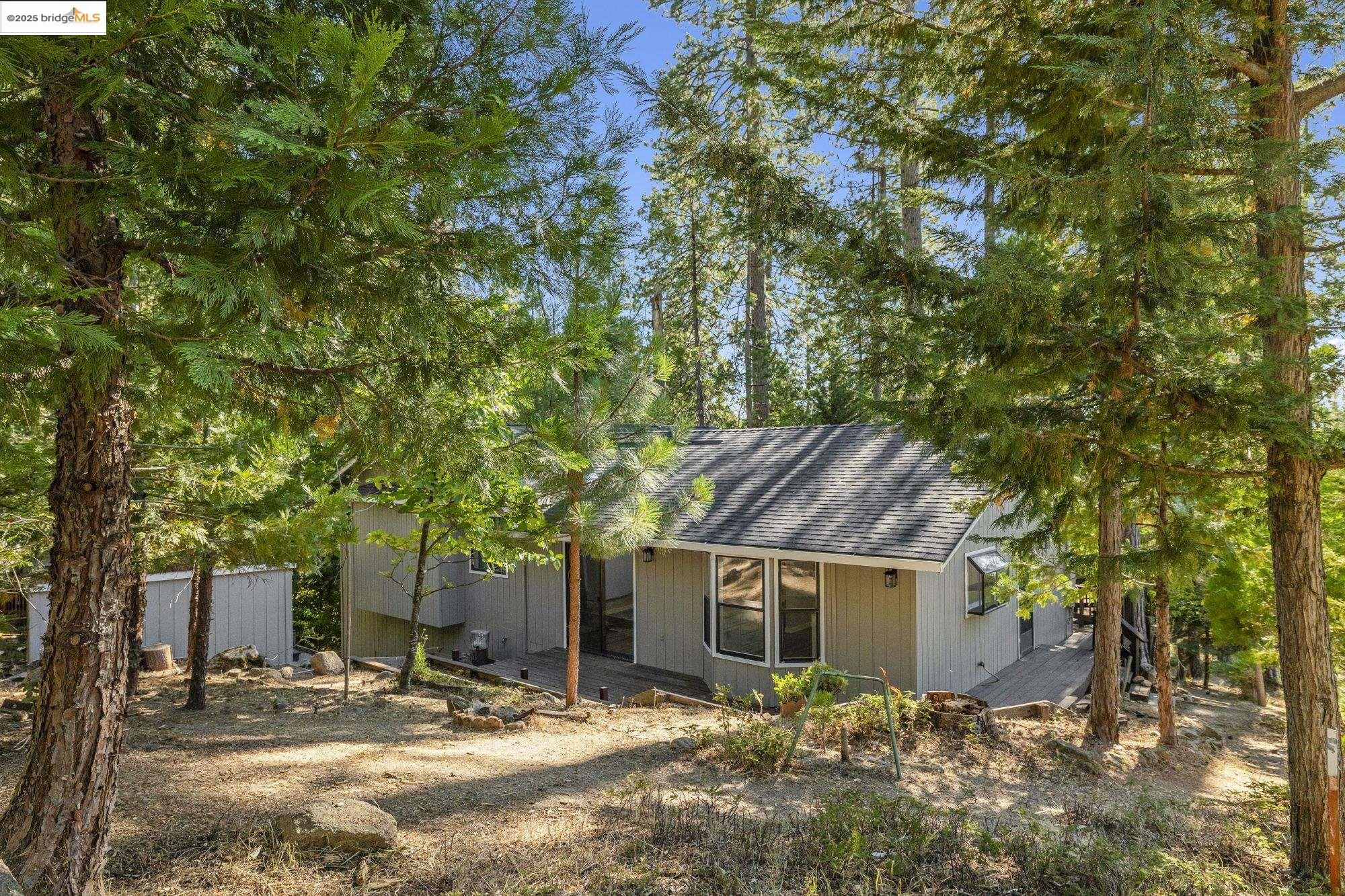 Detail Gallery Image 3 of 40 For 22693 Tamarack Dr, Twain Harte,  CA 95383 - 3 Beds | 2/1 Baths