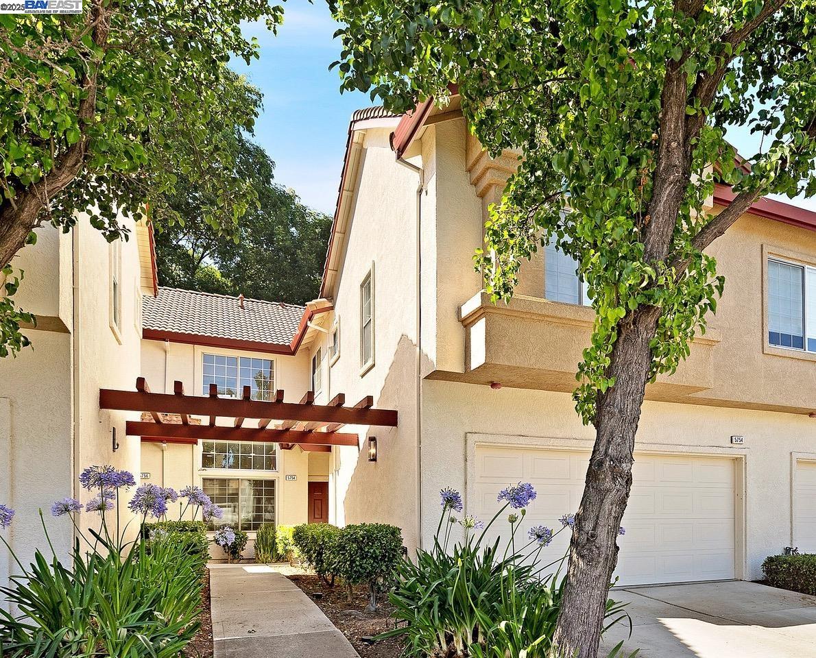 Detail Gallery Image 1 of 1 For 5754 Belleza Dr, Pleasanton,  CA 94588 - 3 Beds | 2/1 Baths