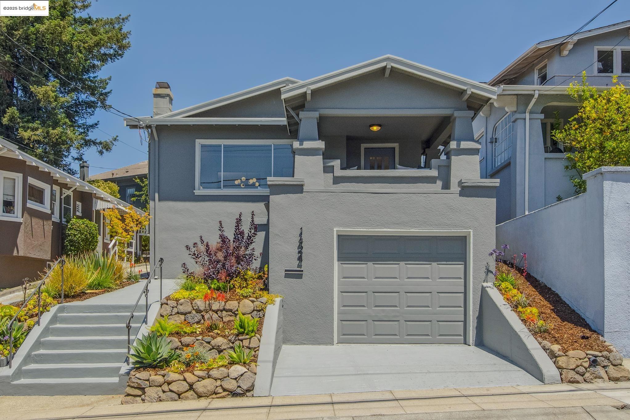 Detail Gallery Image 2 of 53 For 1424 Wellington St, Oakland,  CA 94602 - 3 Beds | 2 Baths