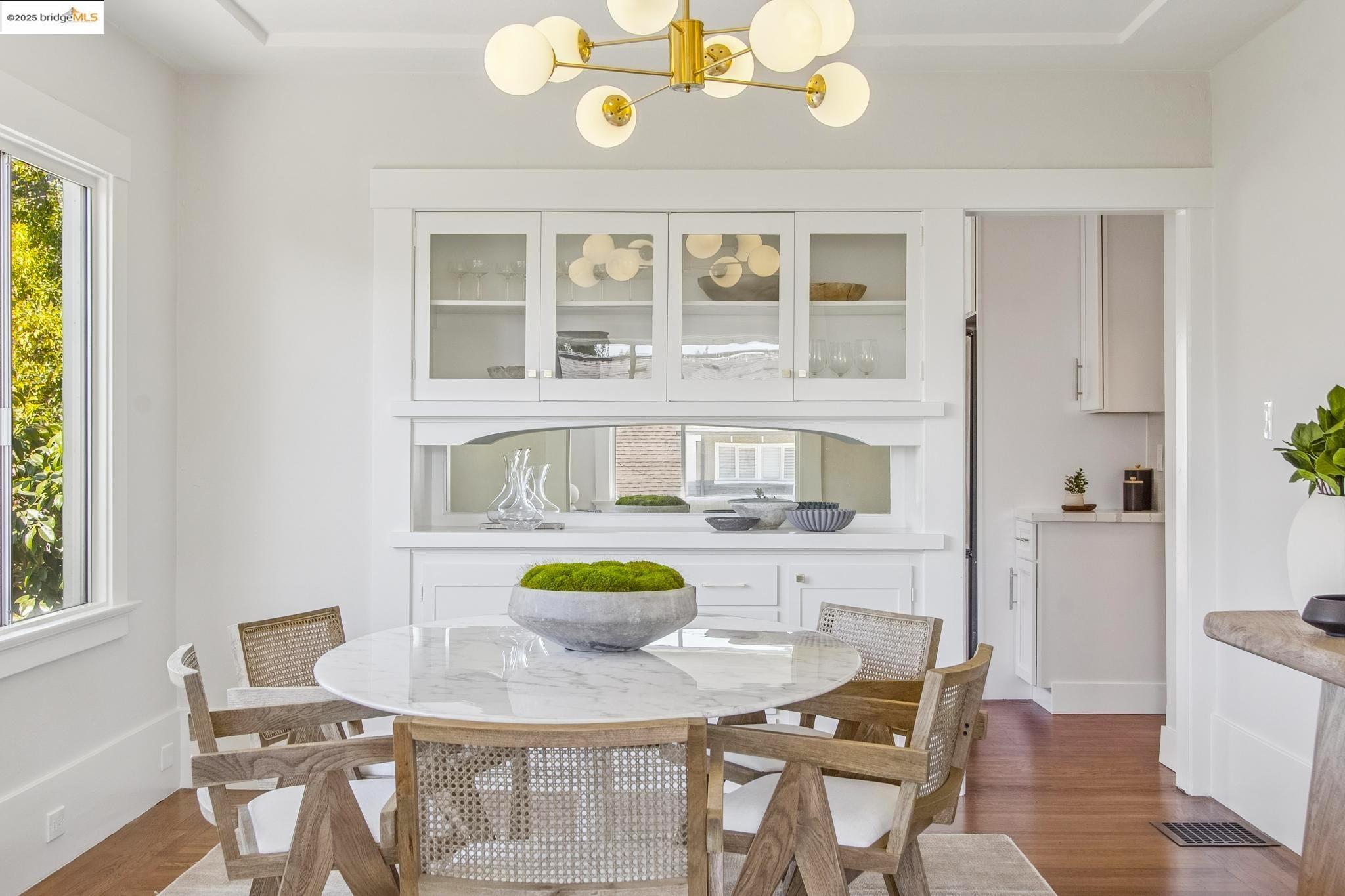 Detail Gallery Image 16 of 53 For 1424 Wellington St, Oakland,  CA 94602 - 3 Beds | 2 Baths