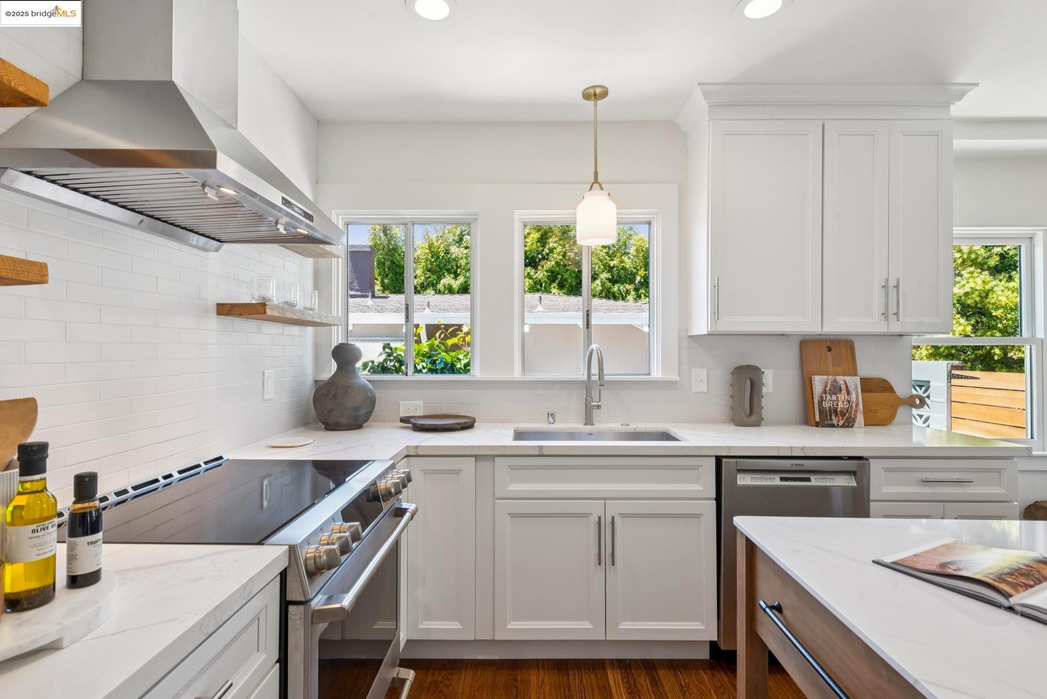 Detail Gallery Image 19 of 53 For 1424 Wellington St, Oakland,  CA 94602 - 3 Beds | 2 Baths