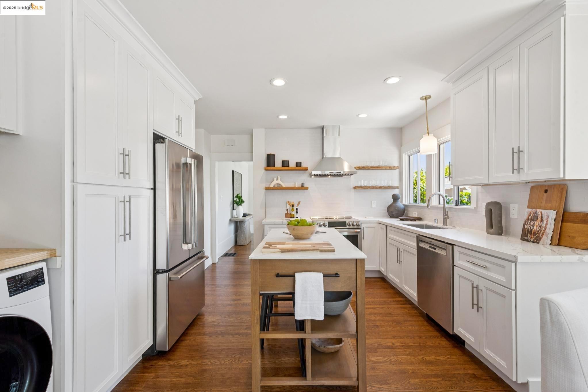 Detail Gallery Image 22 of 53 For 1424 Wellington St, Oakland,  CA 94602 - 3 Beds | 2 Baths