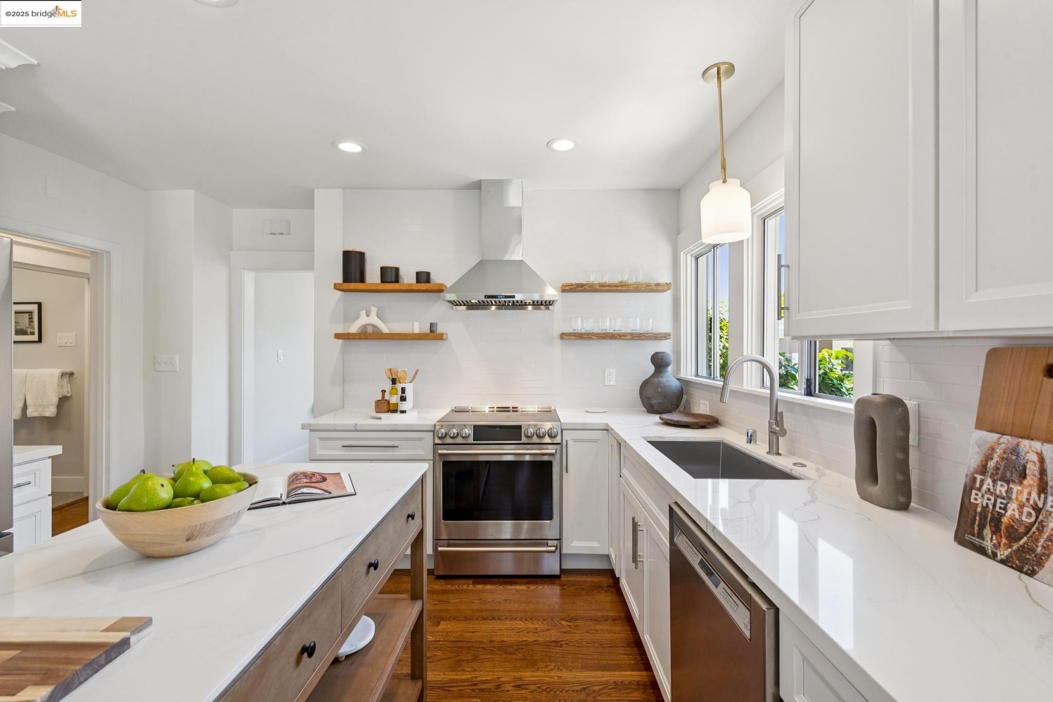 Detail Gallery Image 24 of 53 For 1424 Wellington St, Oakland,  CA 94602 - 3 Beds | 2 Baths