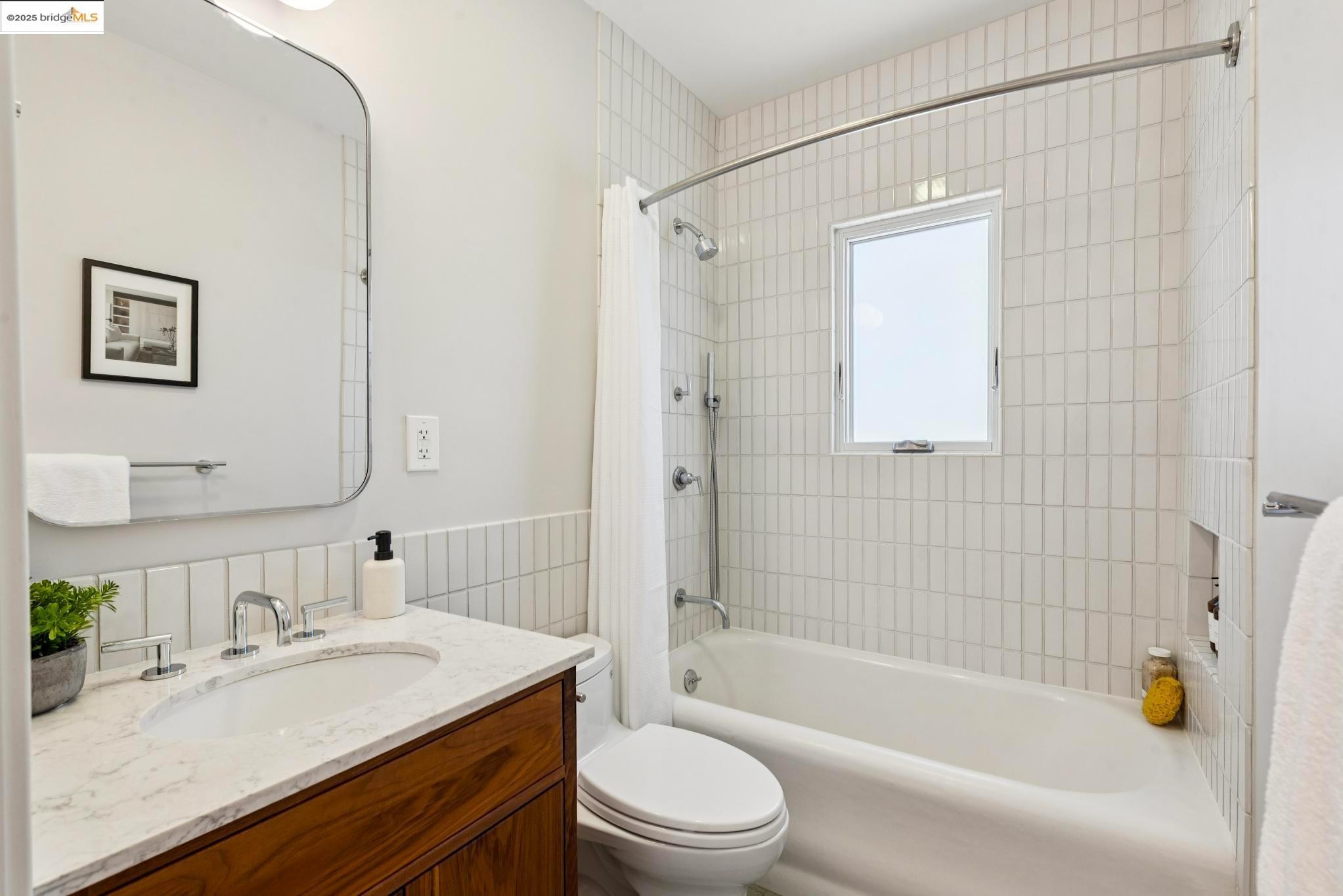 Detail Gallery Image 31 of 53 For 1424 Wellington St, Oakland,  CA 94602 - 3 Beds | 2 Baths