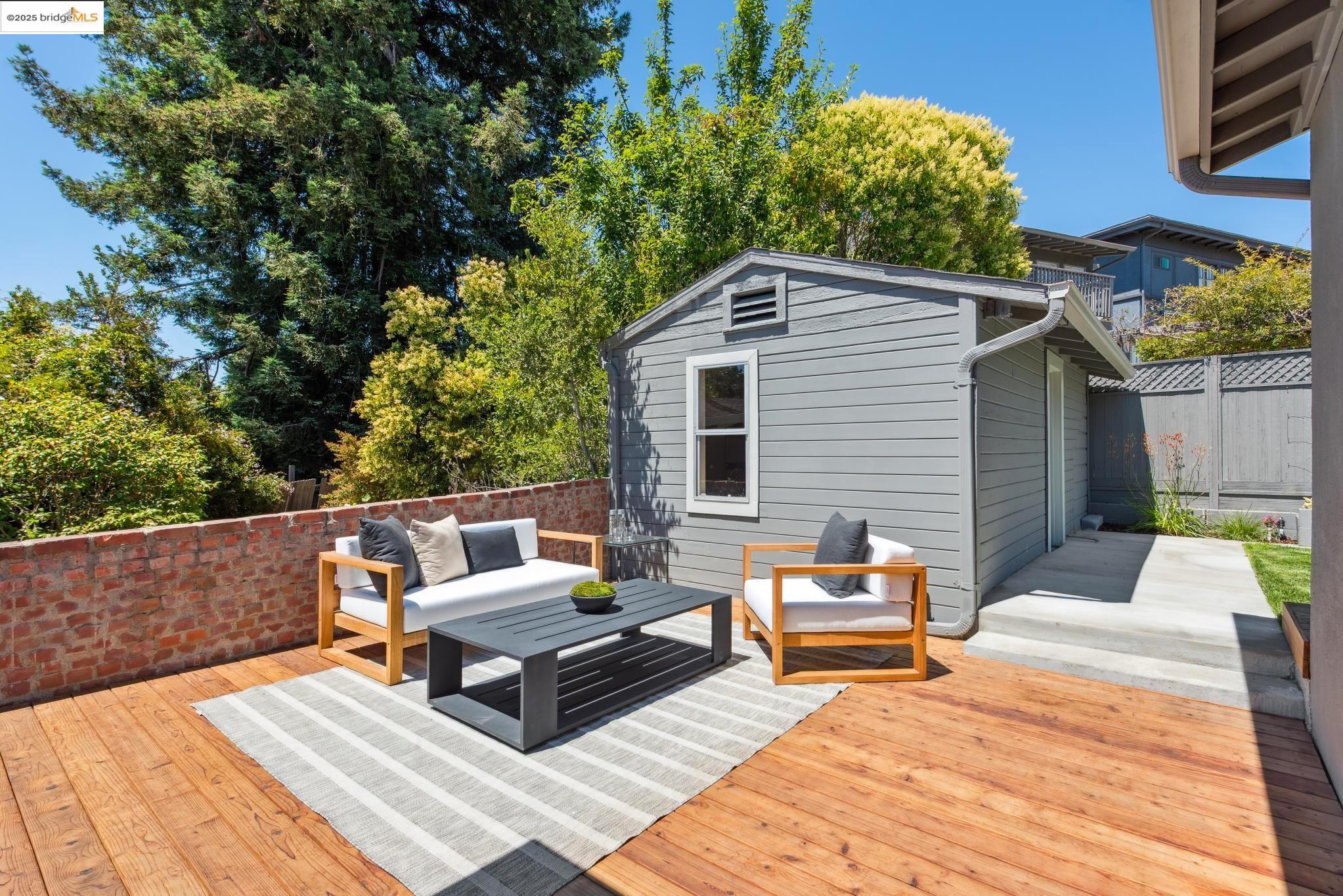 Detail Gallery Image 41 of 53 For 1424 Wellington St, Oakland,  CA 94602 - 3 Beds | 2 Baths