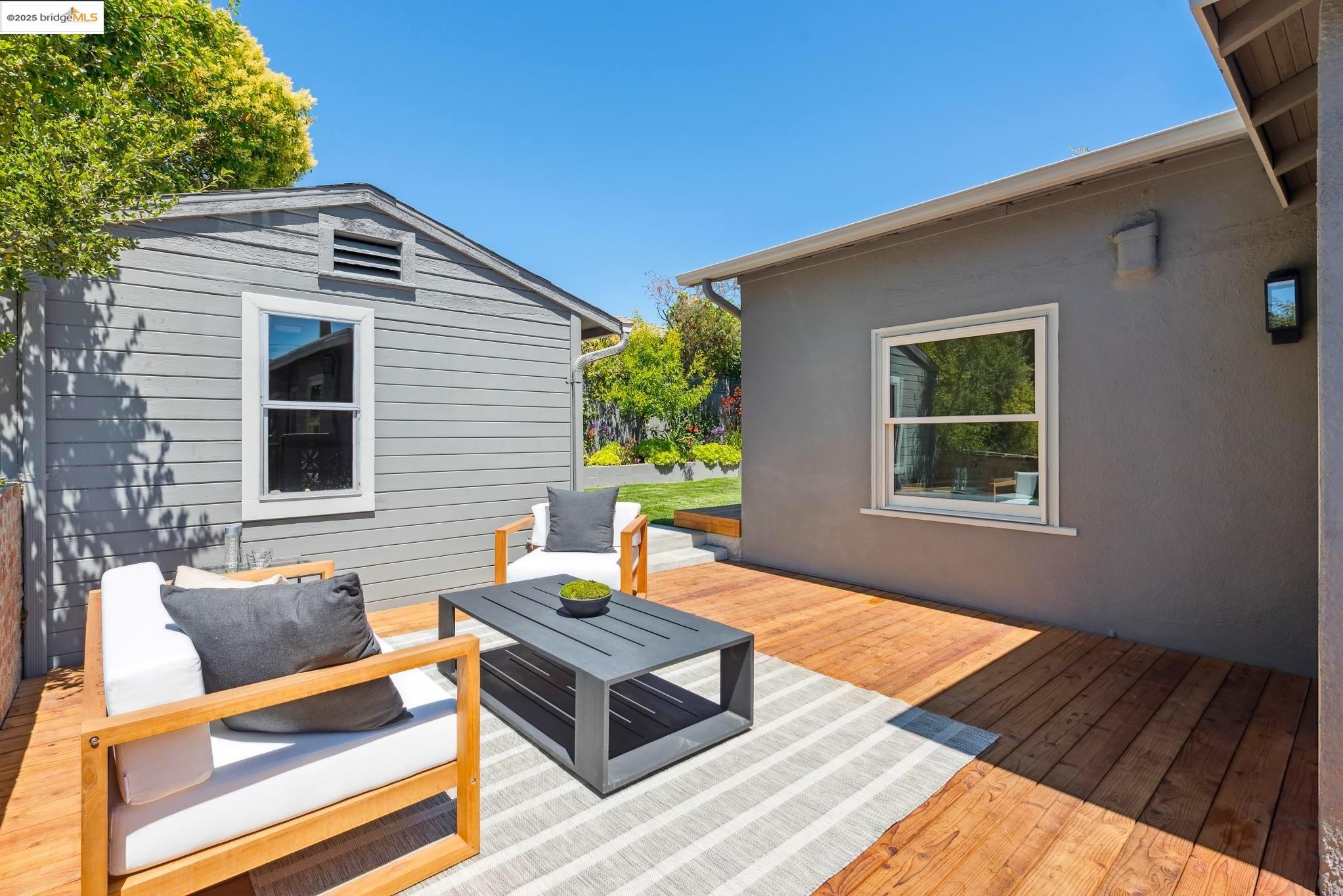Detail Gallery Image 42 of 53 For 1424 Wellington St, Oakland,  CA 94602 - 3 Beds | 2 Baths