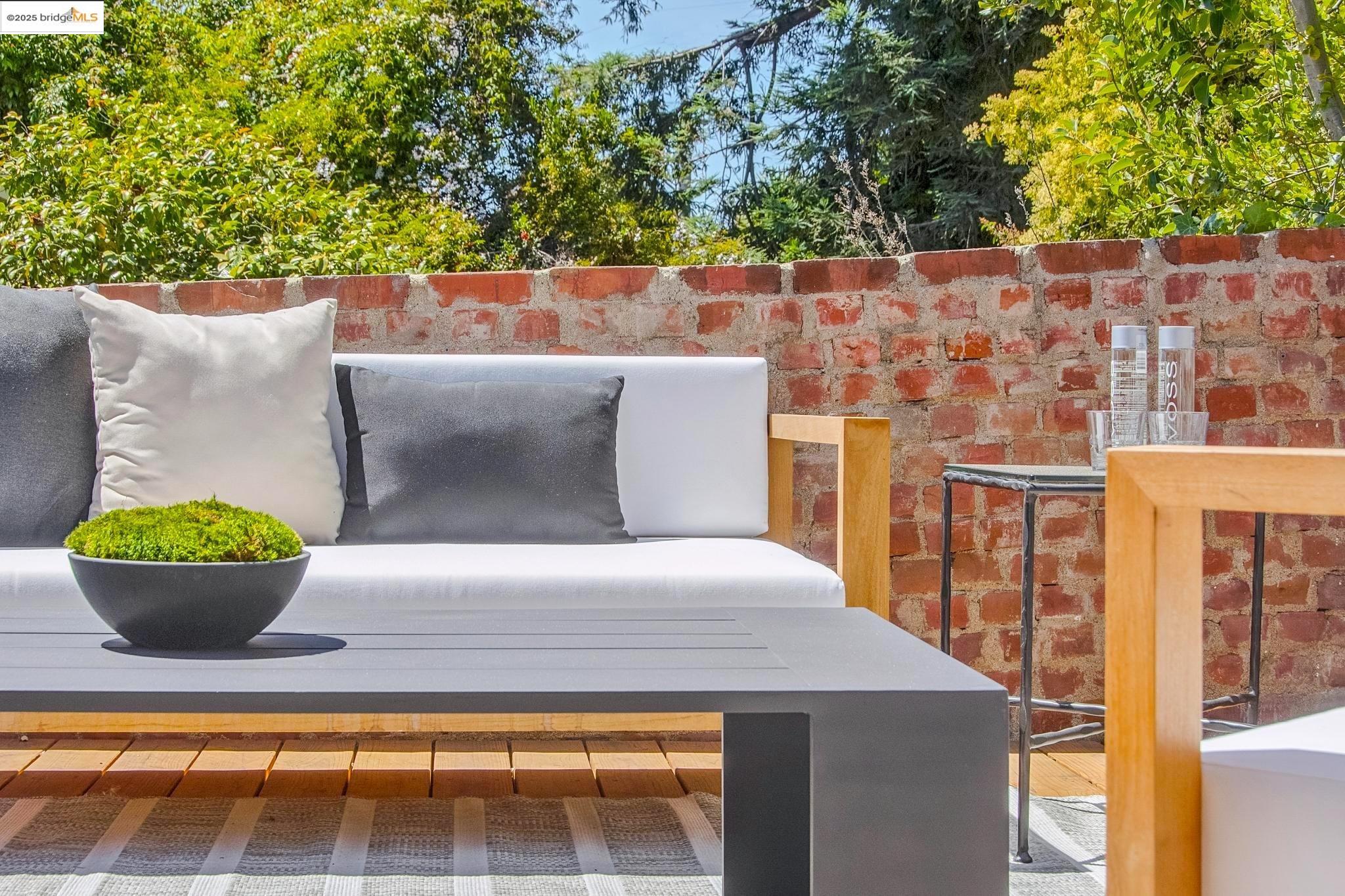 Detail Gallery Image 43 of 53 For 1424 Wellington St, Oakland,  CA 94602 - 3 Beds | 2 Baths