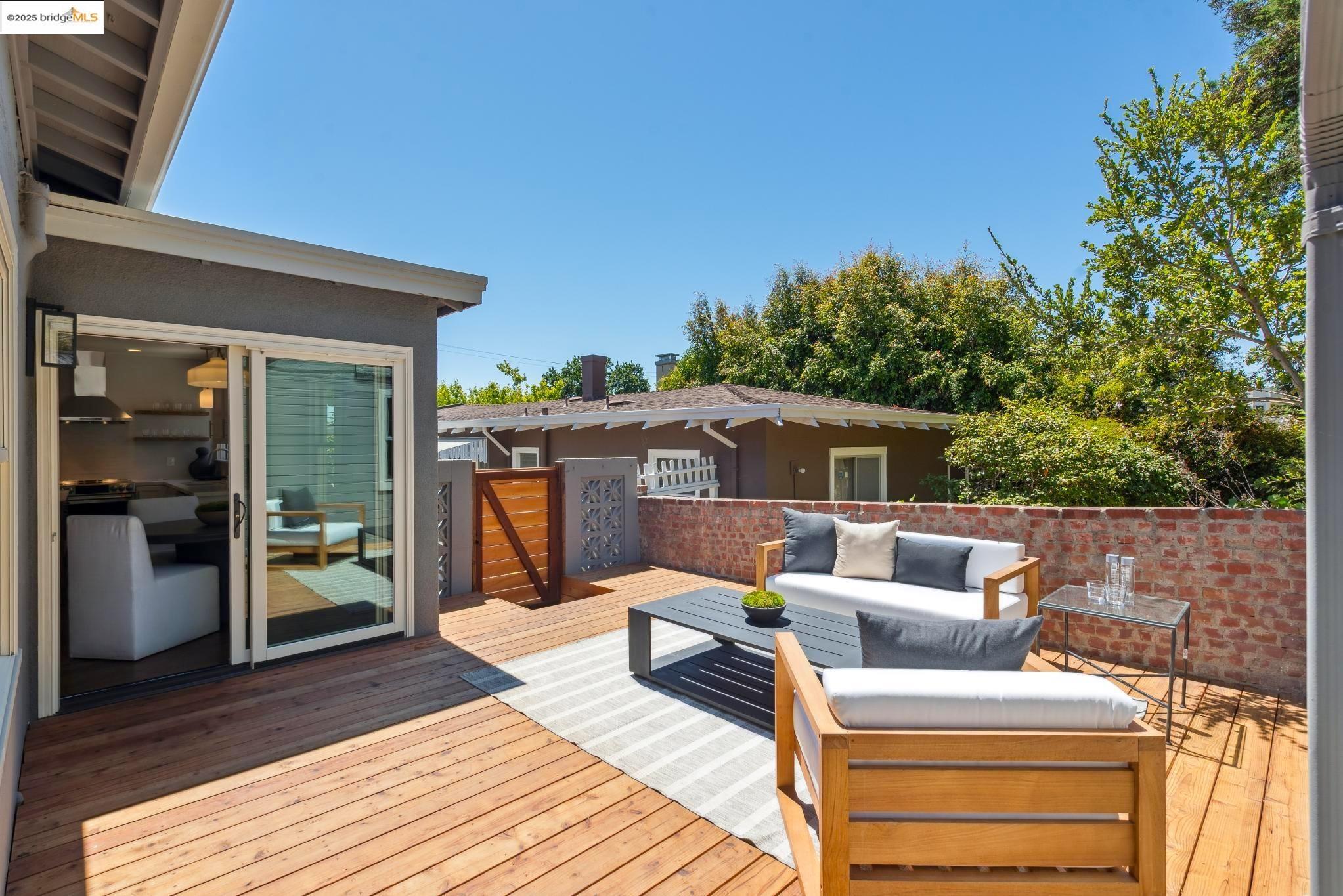 Detail Gallery Image 44 of 53 For 1424 Wellington St, Oakland,  CA 94602 - 3 Beds | 2 Baths