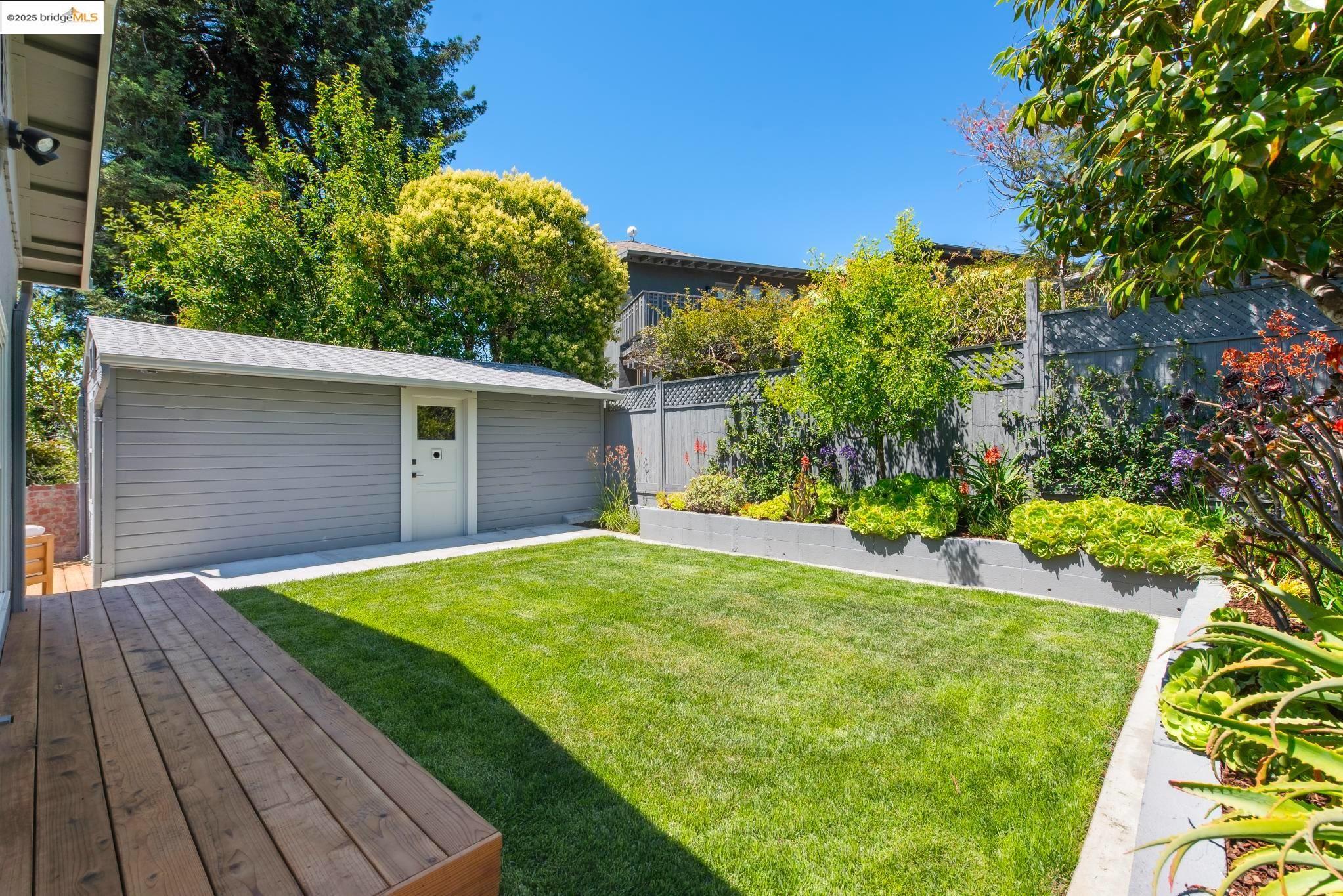 Detail Gallery Image 48 of 53 For 1424 Wellington St, Oakland,  CA 94602 - 3 Beds | 2 Baths