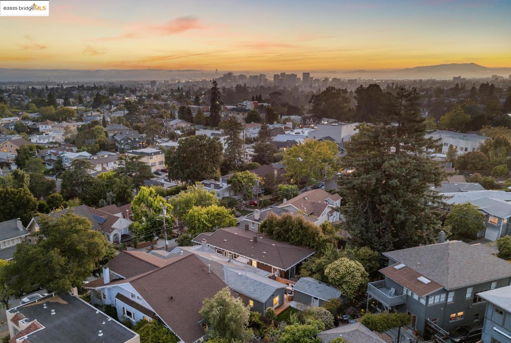 Detail Gallery Image 52 of 53 For 1424 Wellington St, Oakland,  CA 94602 - 3 Beds | 2 Baths