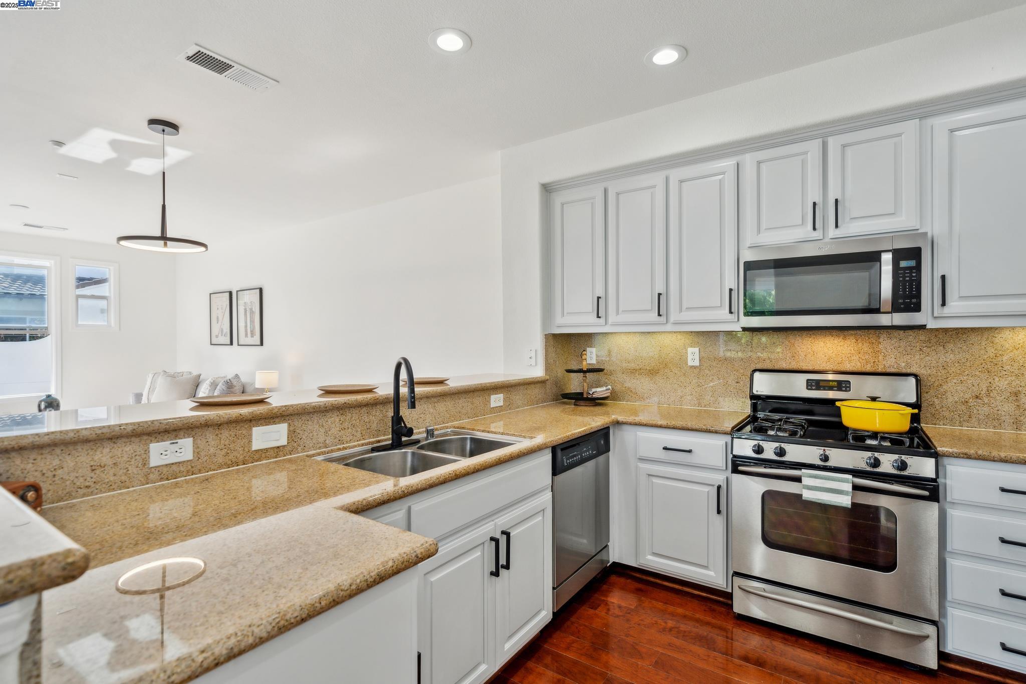Photo #13: 41104486 Listing: Photo #13