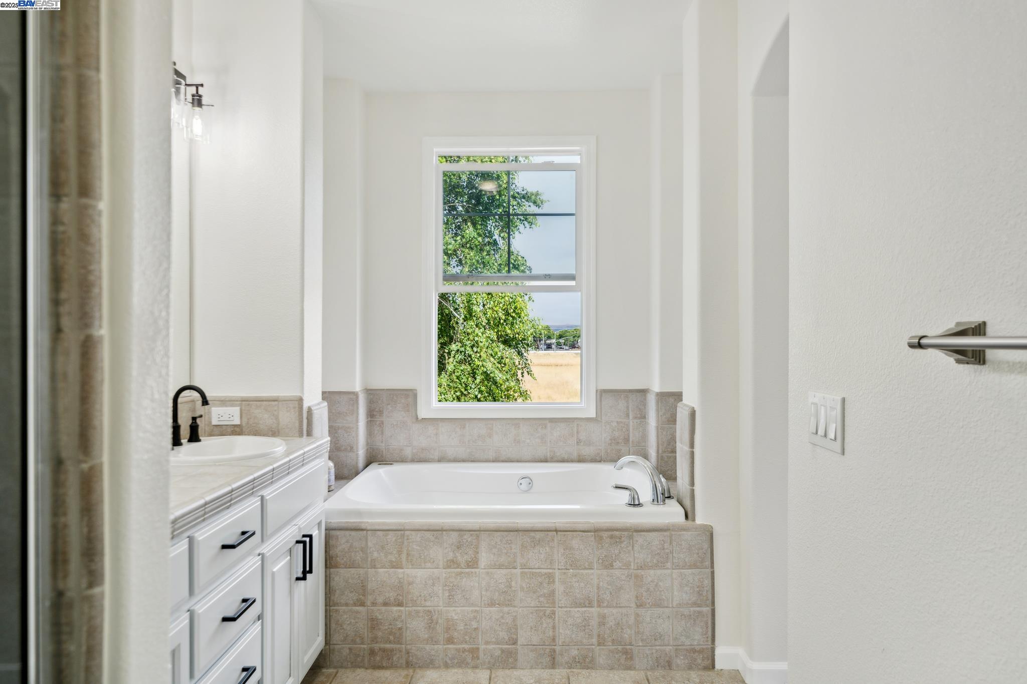 Photo #27: 41104486 Listing: Photo #27