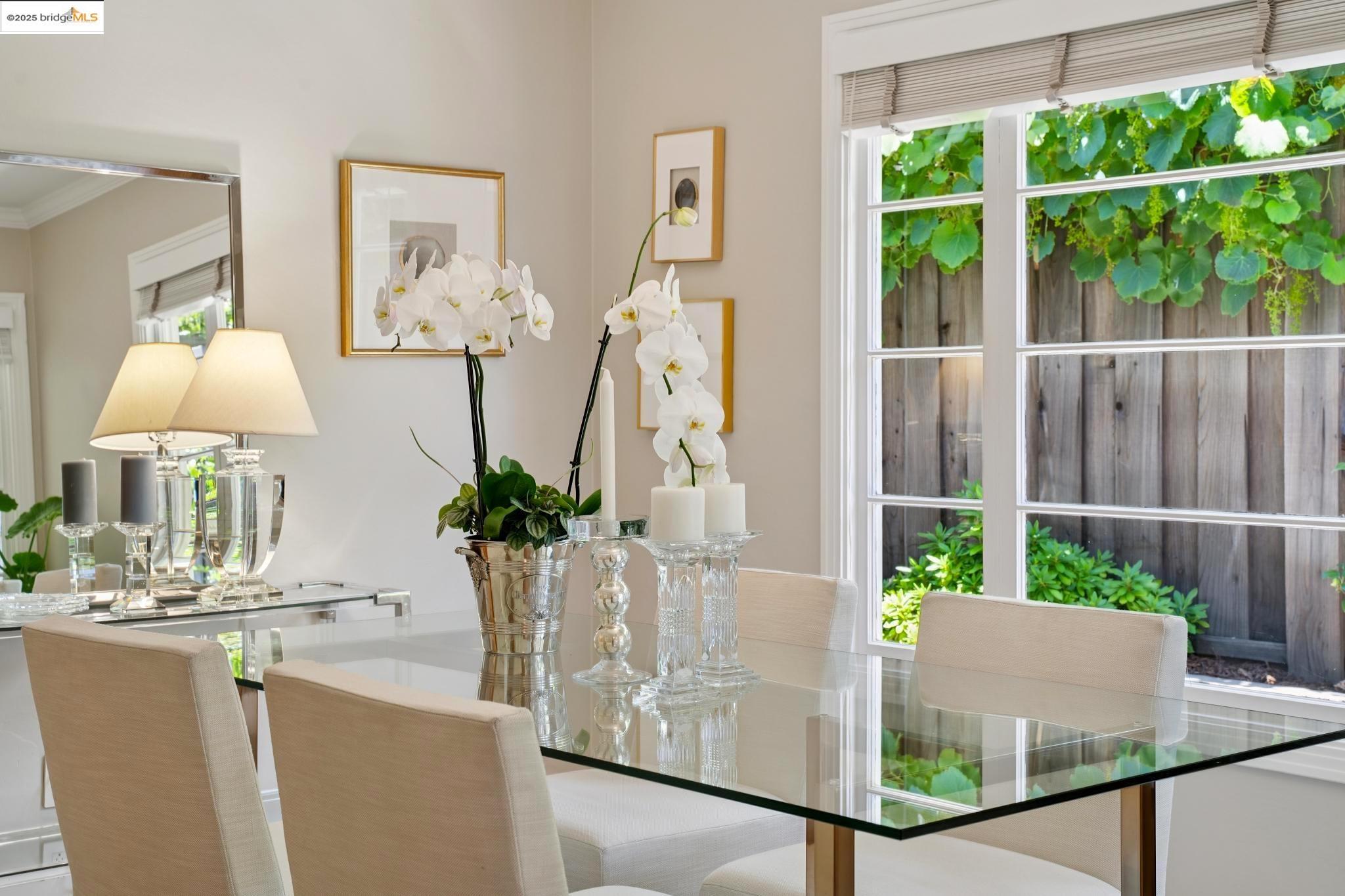 Detail Gallery Image 14 of 49 For 917 Regal Rd, Berkeley,  CA 94708 - 3 Beds | 2/1 Baths