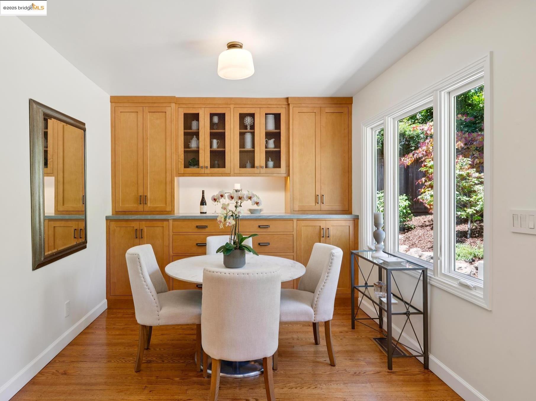 Detail Gallery Image 21 of 49 For 917 Regal Rd, Berkeley,  CA 94708 - 3 Beds | 2/1 Baths