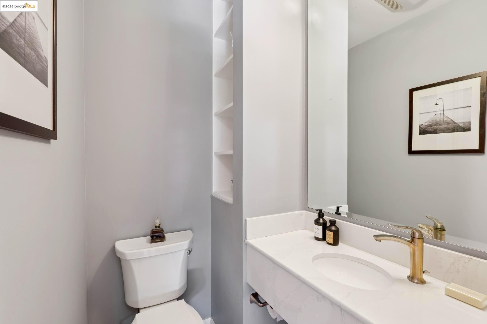 Detail Gallery Image 23 of 49 For 917 Regal Rd, Berkeley,  CA 94708 - 3 Beds | 2/1 Baths