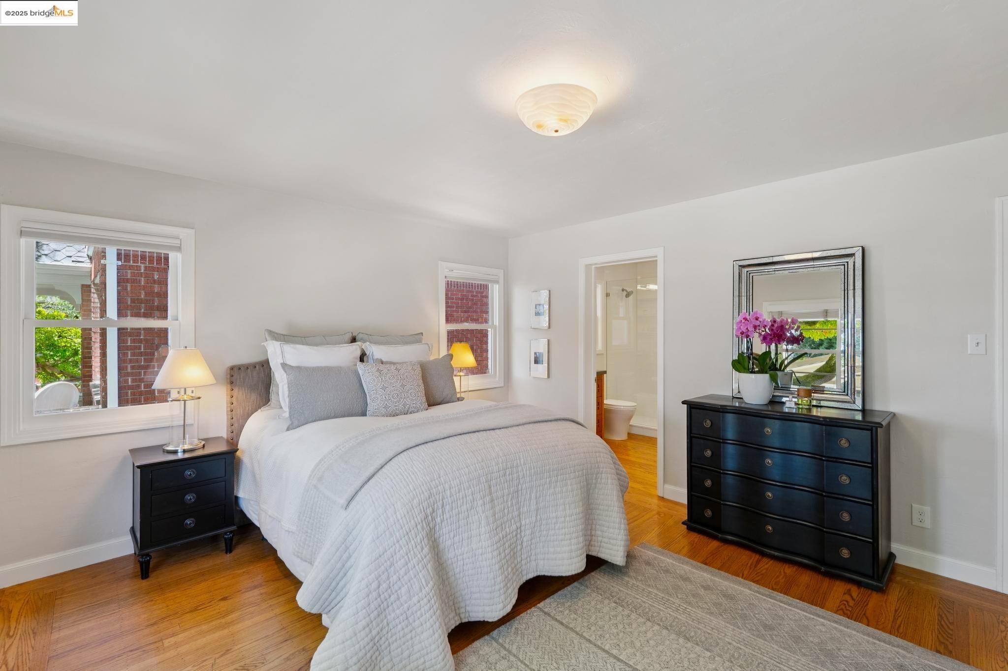 Detail Gallery Image 28 of 49 For 917 Regal Rd, Berkeley,  CA 94708 - 3 Beds | 2/1 Baths