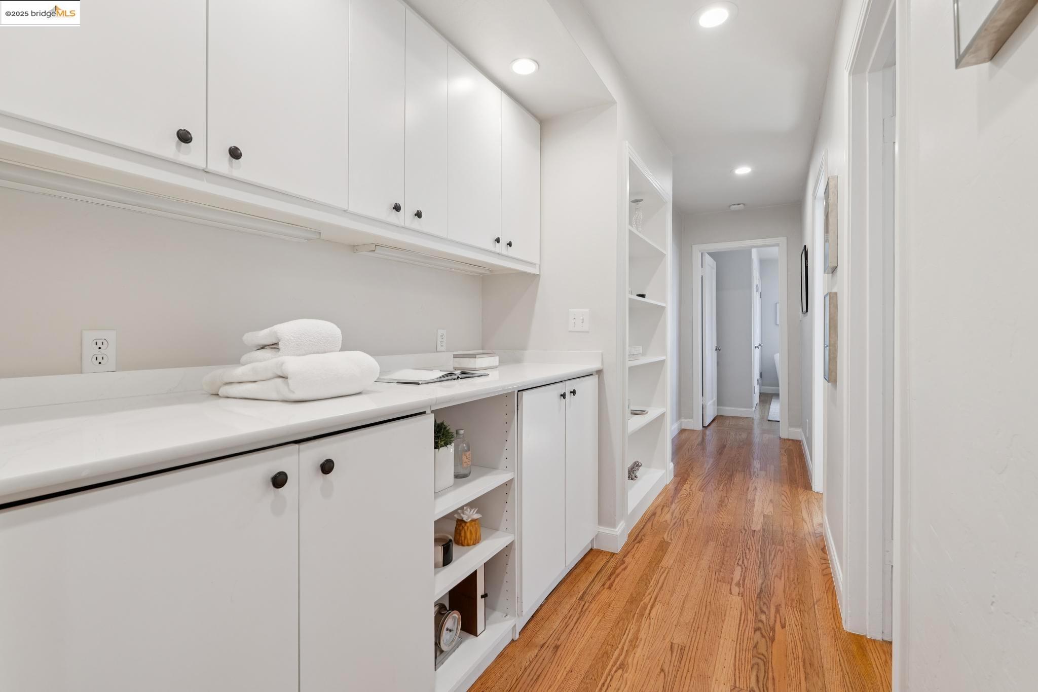 Detail Gallery Image 32 of 49 For 917 Regal Rd, Berkeley,  CA 94708 - 3 Beds | 2/1 Baths