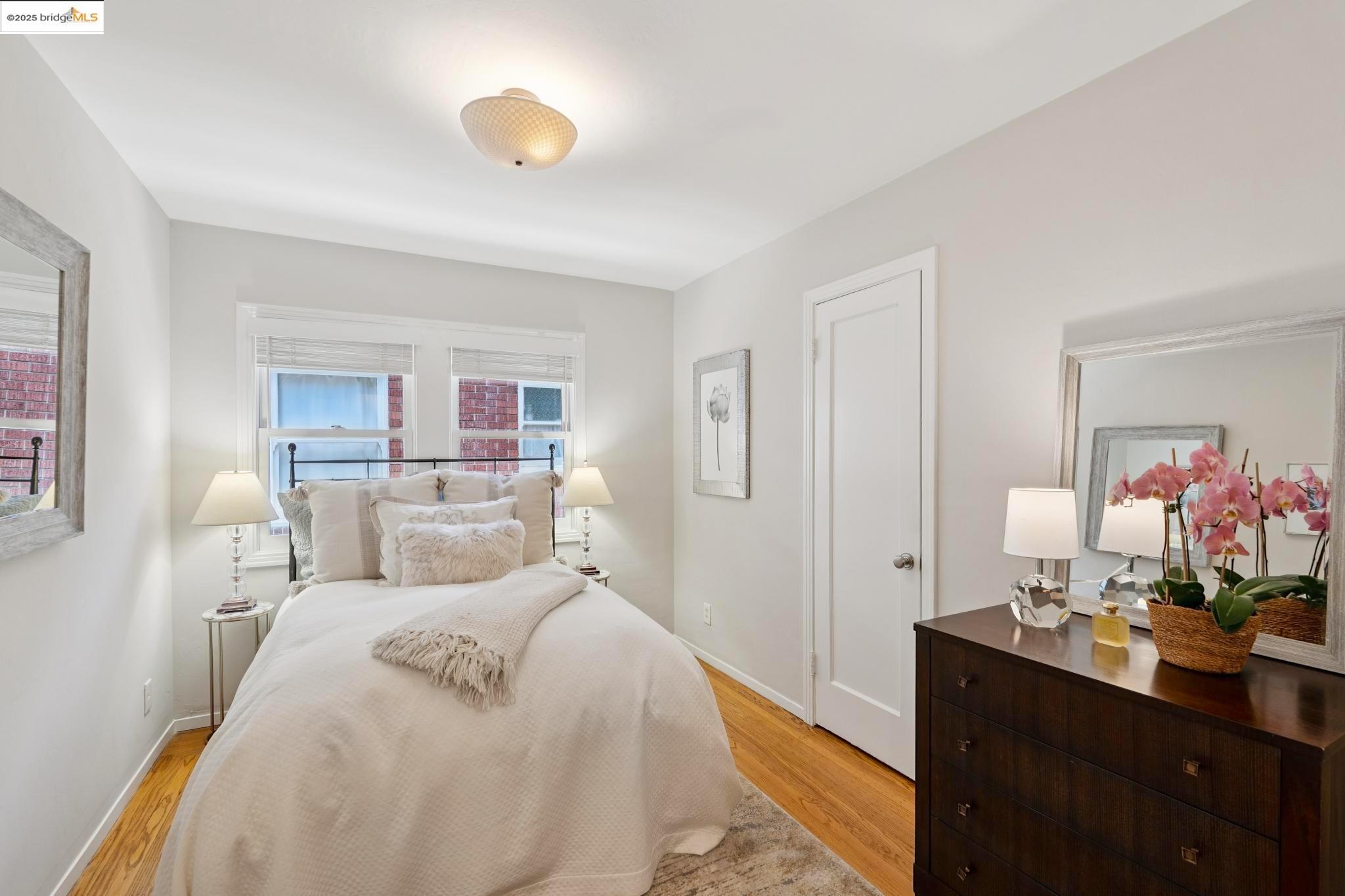 Detail Gallery Image 33 of 49 For 917 Regal Rd, Berkeley,  CA 94708 - 3 Beds | 2/1 Baths